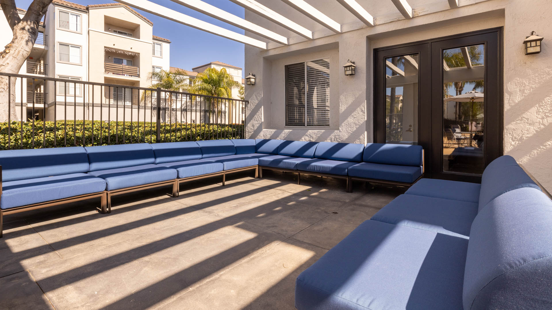 Lounge at Centre Club Apartments