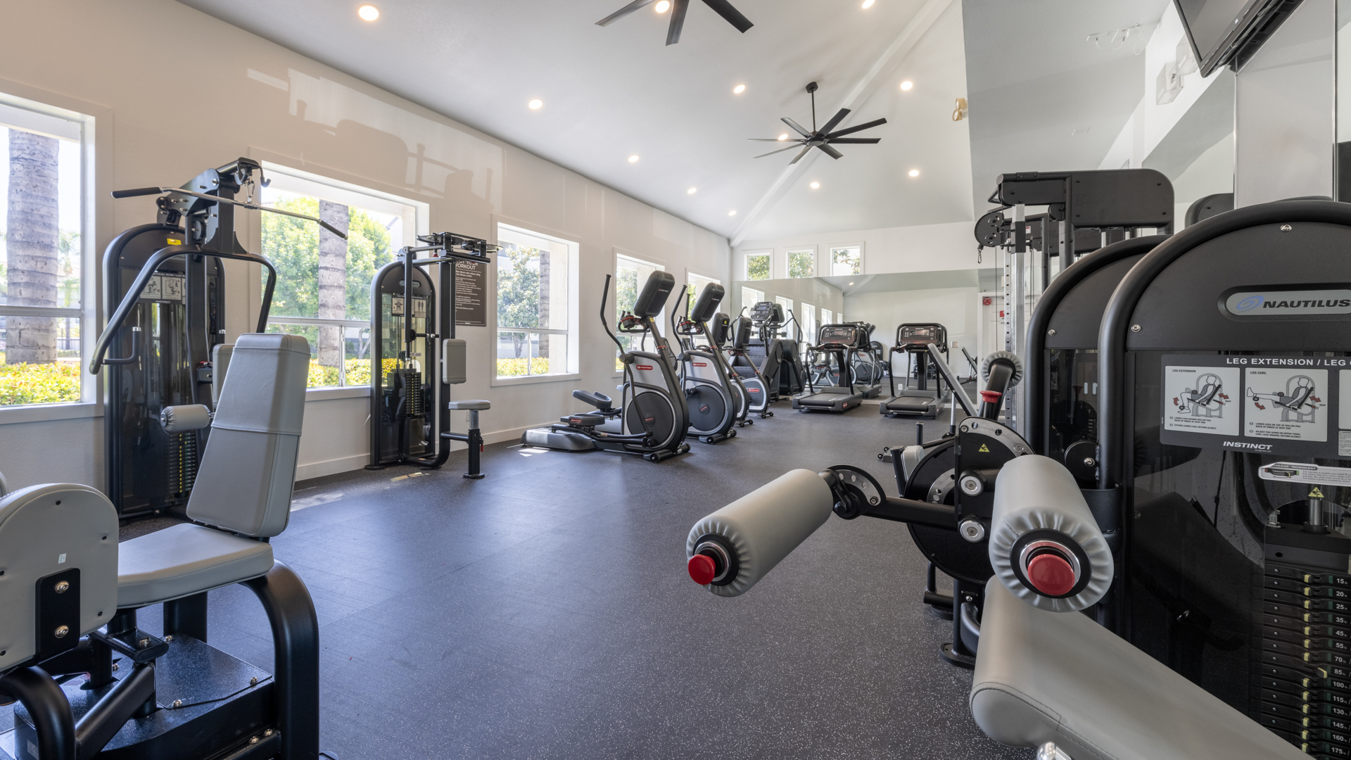 Gym at Centre Club Apartments (3 of 3)