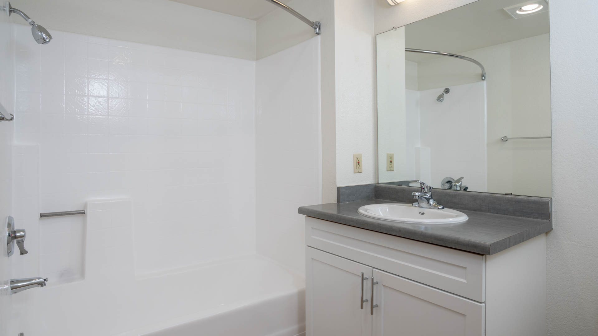 Centre Club Apartments 23 of 45
