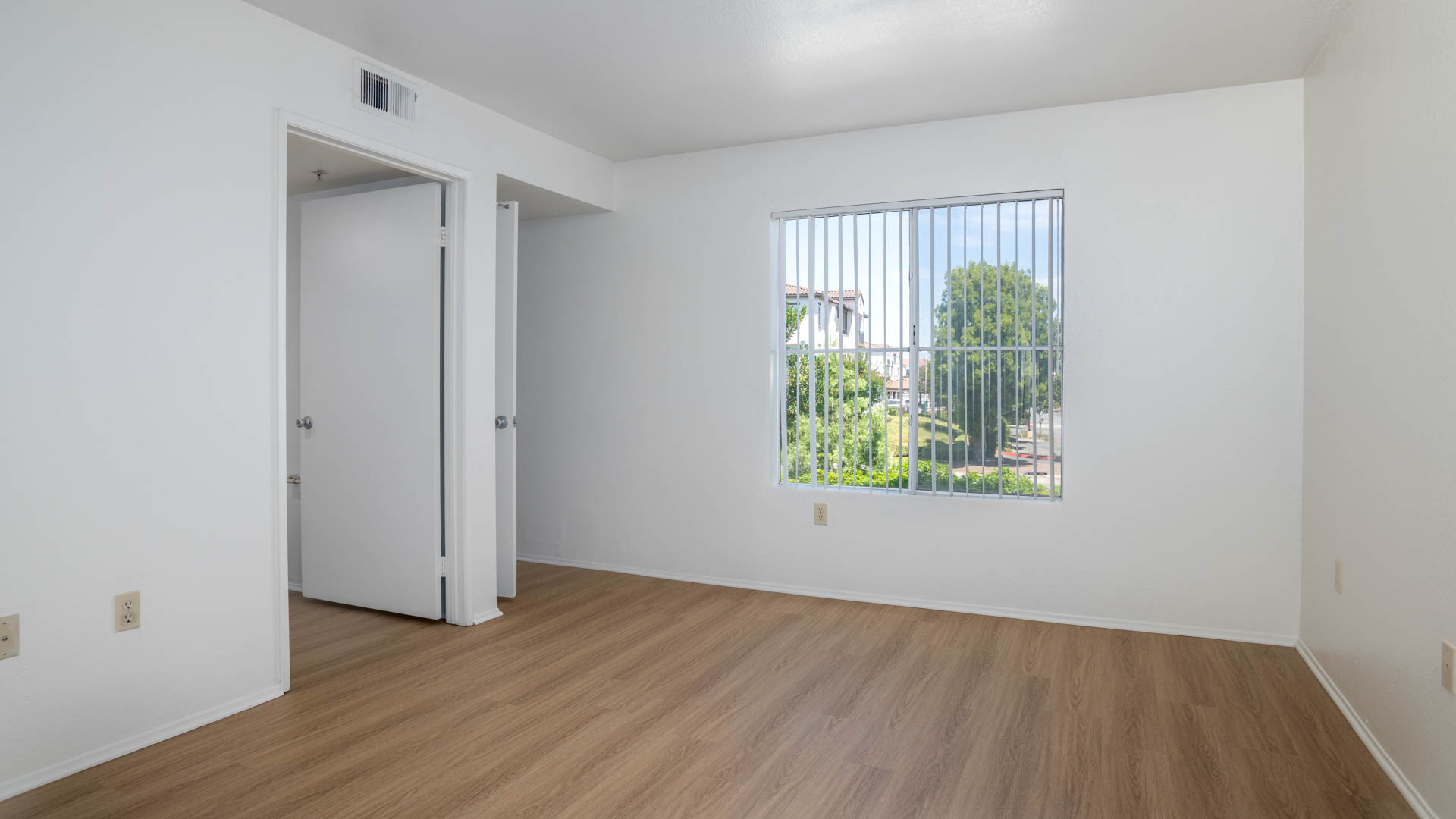 Centre Club Apartments 29 of 45