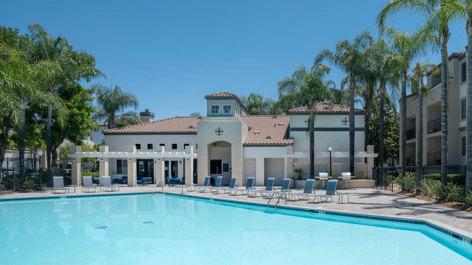 Pool at Centre Club Apartments (1 of 3)