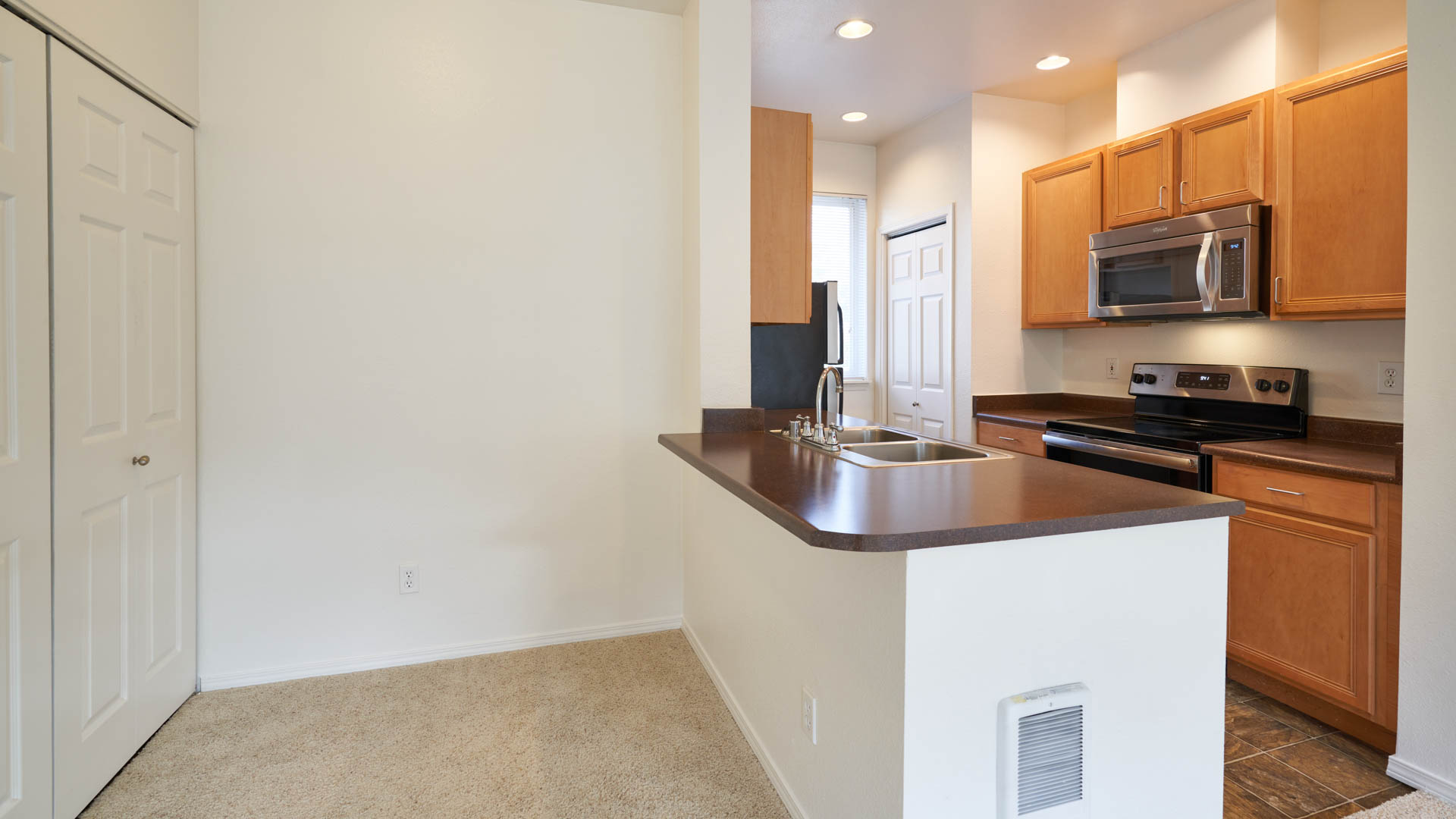 Chelsea Square Apartments 6 of 12