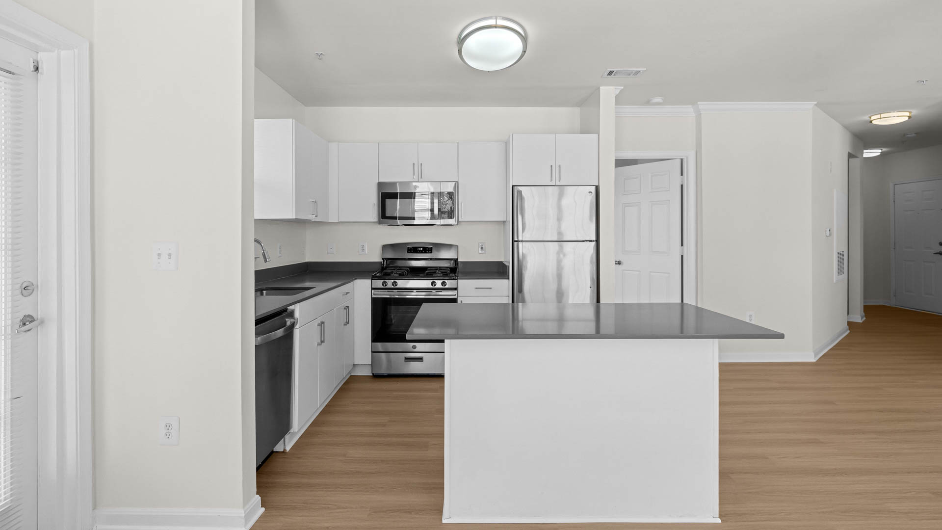 The Reserve at Eisenhower Apartments 7 of 12