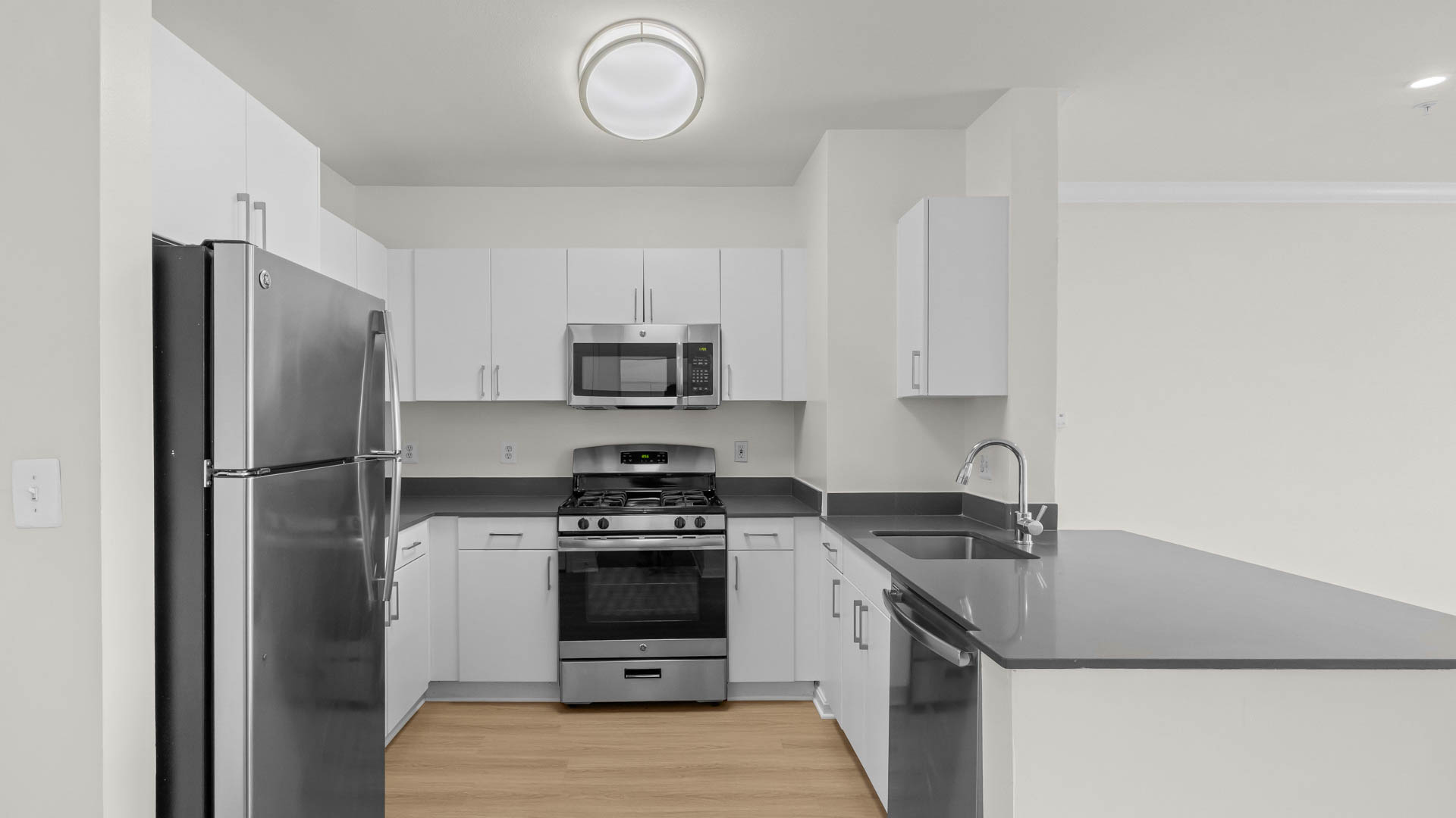 The Reserve at Eisenhower Apartments 6 of 12
