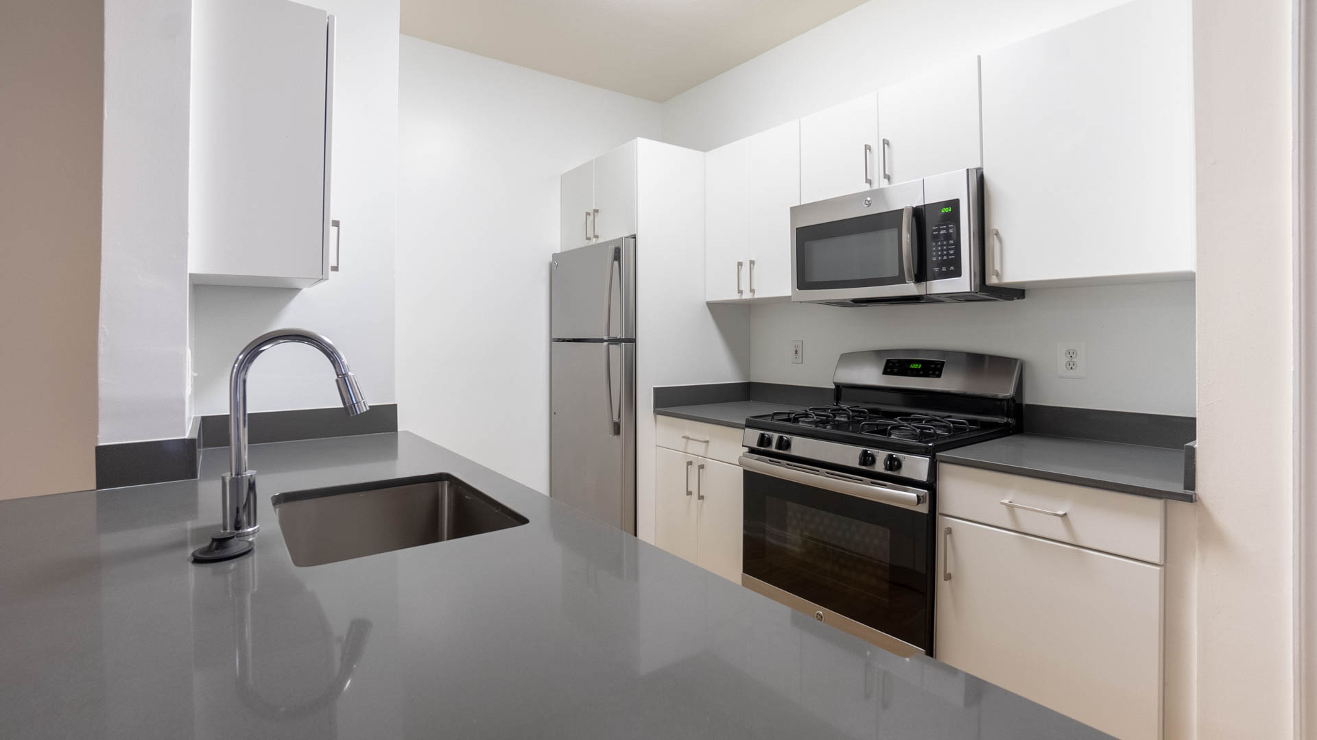 The Reserve at Eisenhower Apartments 9 of 12