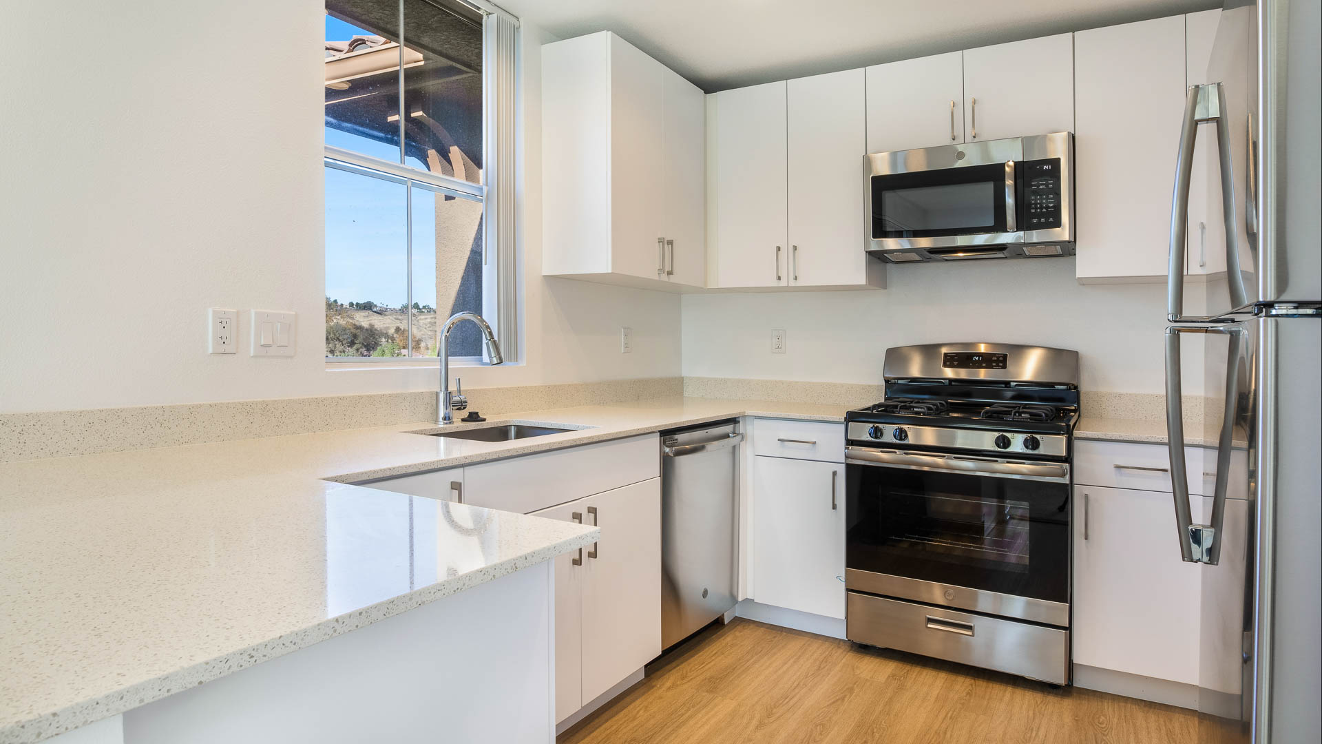 The Oaks Apartments 7 of 12