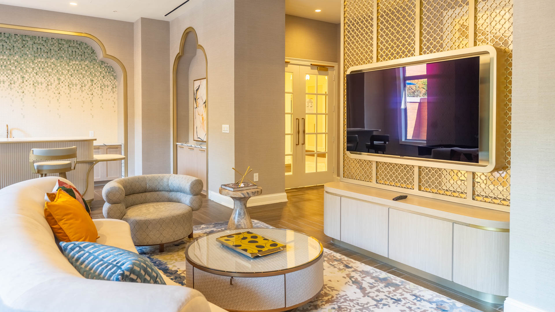 Lounge at The Reserve at Clarendon Centre Apartments (2 of 3)