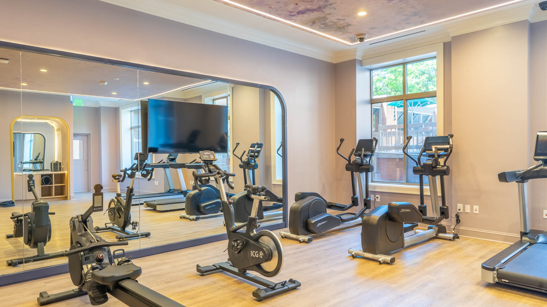 Gym at The Reserve at Clarendon Centre Apartments (6 of 6)