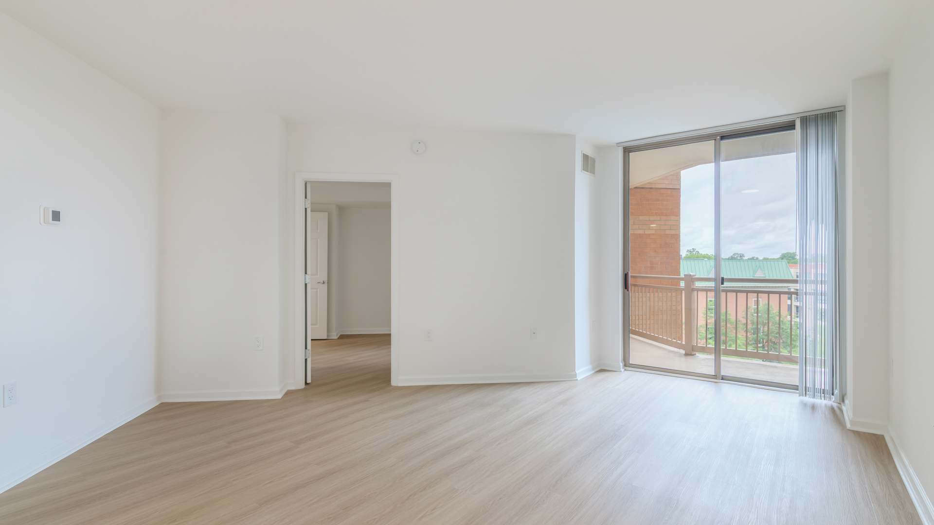 The Reserve at Clarendon Centre Apartments 9 of 12