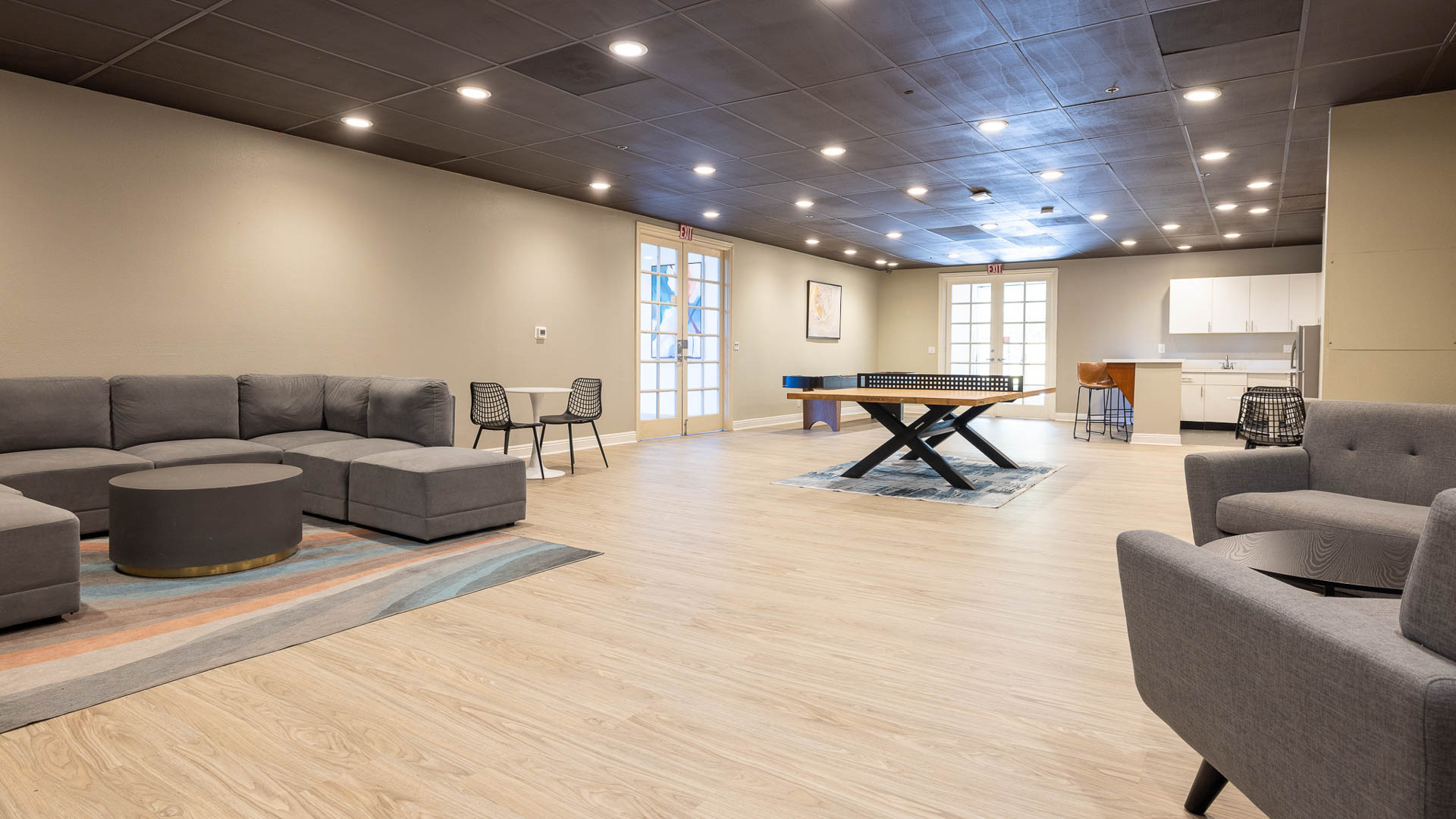 Lounge at Arlo Woodland Hills Apartments (2 of 3)