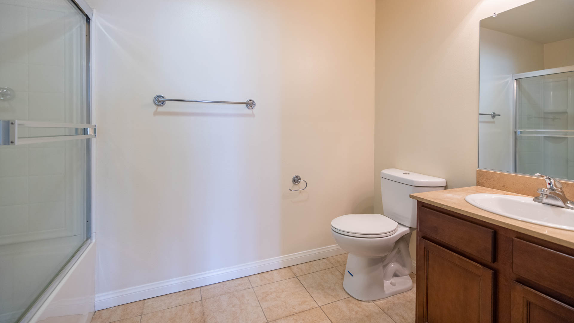 Versailles Koreatown Apartments 11 of 17