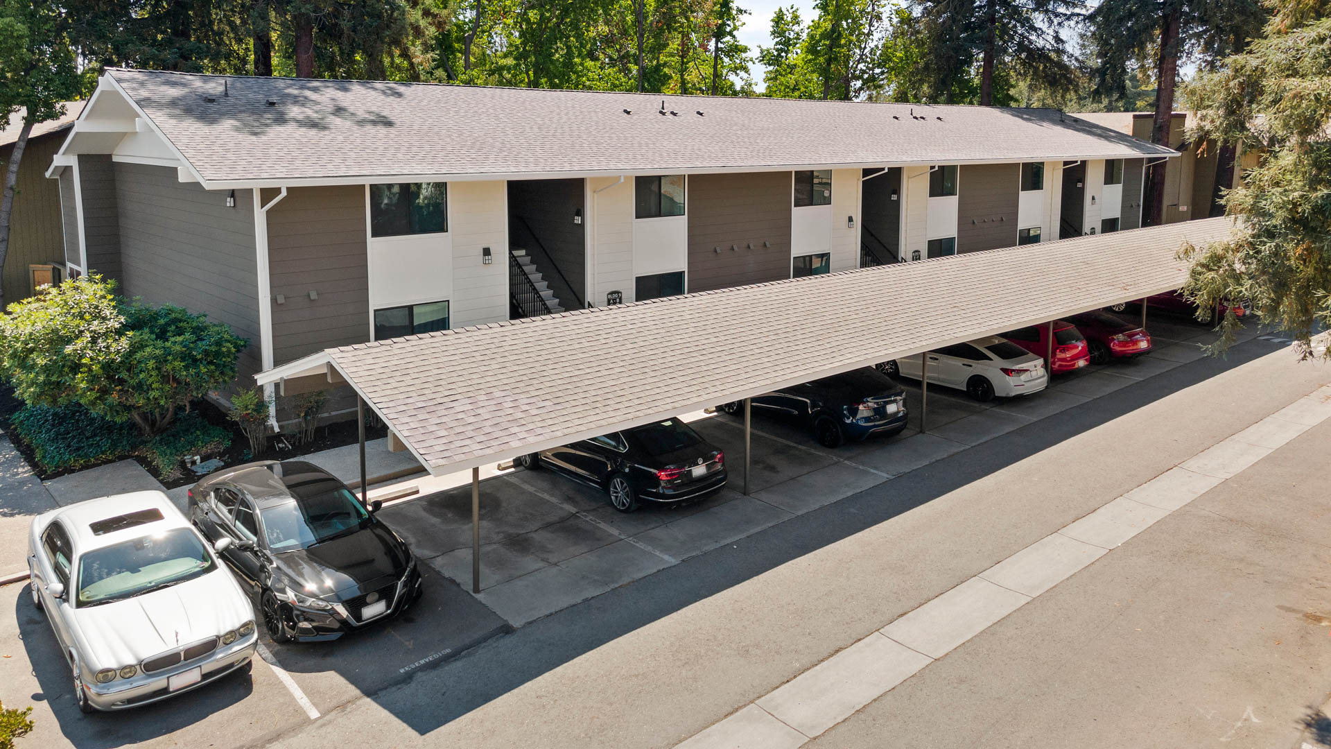 Parking at Lorien Ivy Apartments