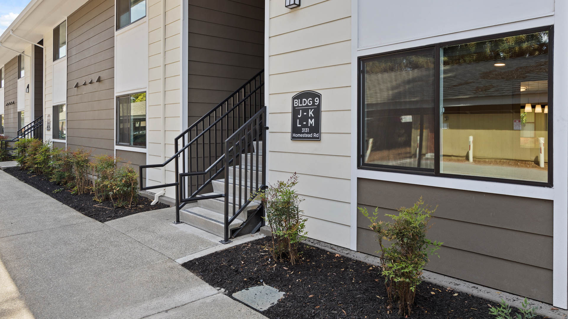 Lorien Ivy Apartments 2 of 12