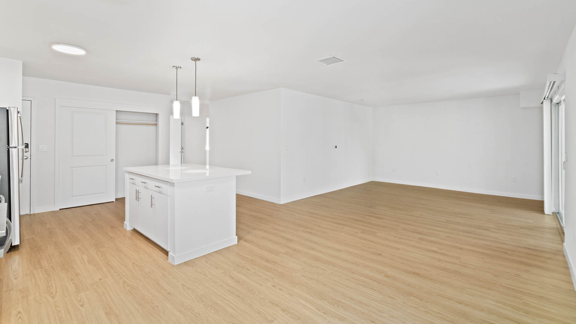Lorien Ivy Apartments 7 of 15