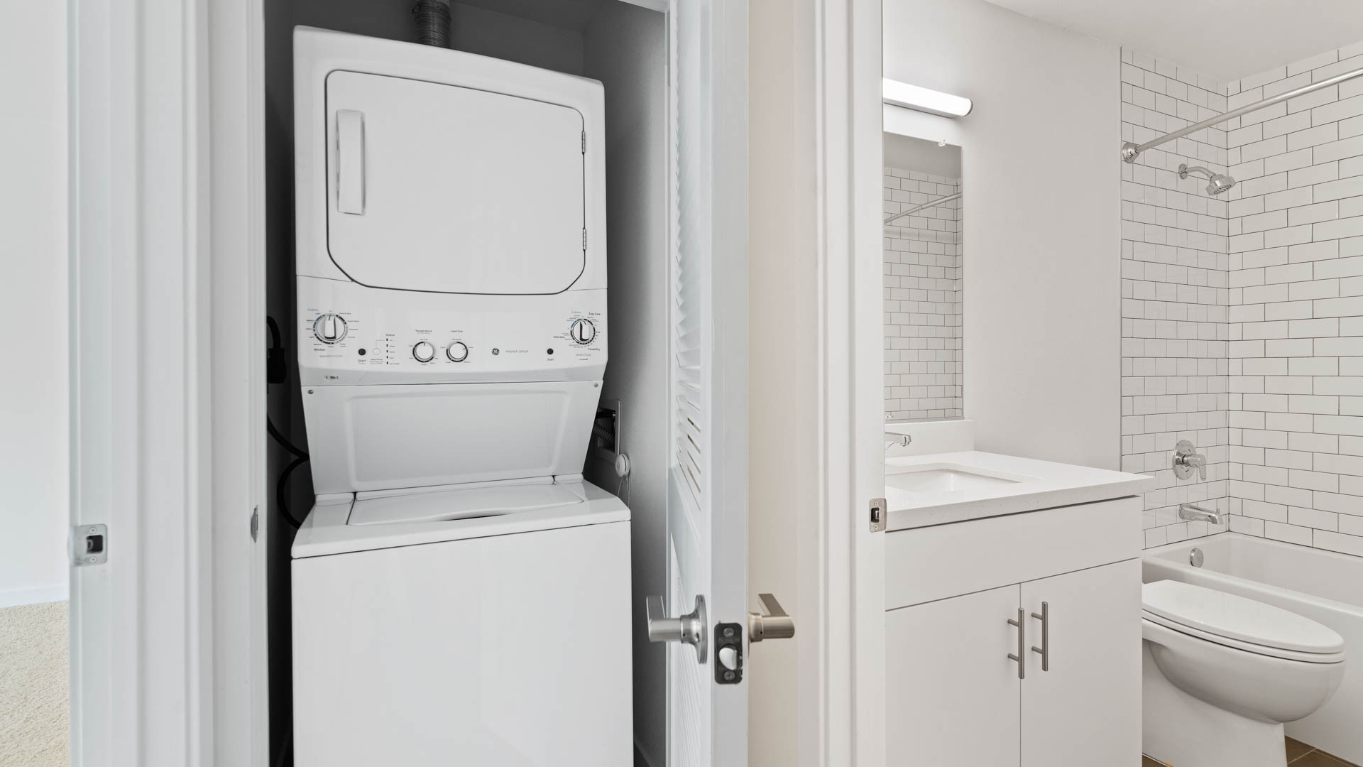 Laundry room at Lorien Ivy Apartments (1 of 2)