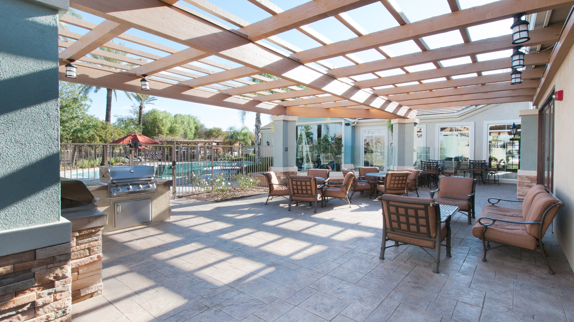 Grill area at Promenade at Town Center Apartments