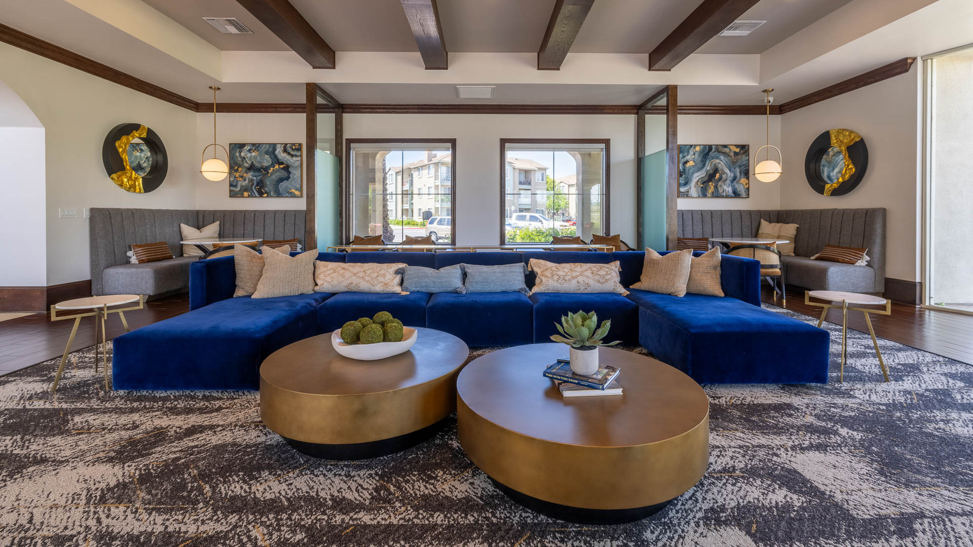 Lounge at Promenade at Town Center Apartments (3 of 4)