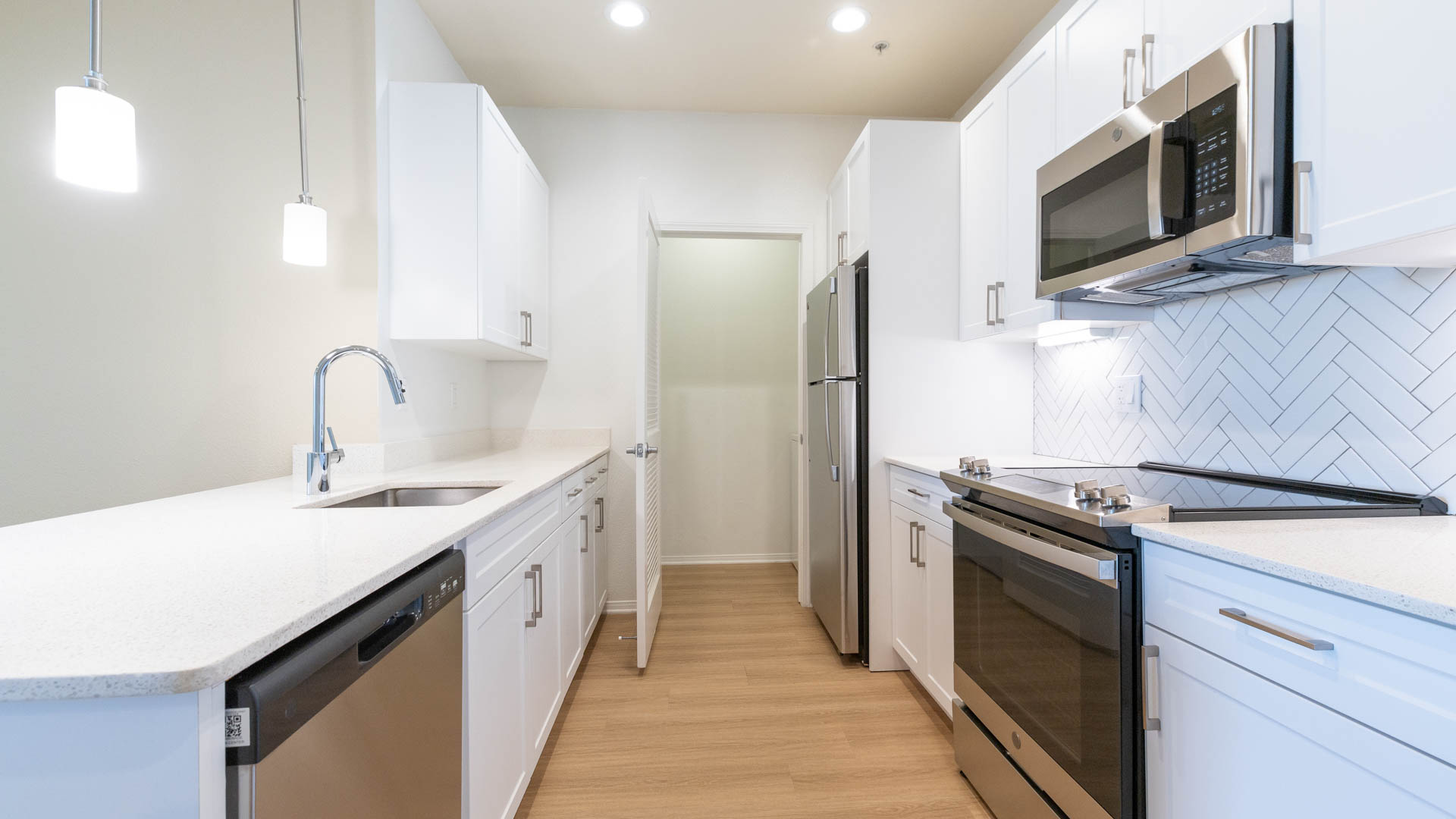 Promenade at Town Center Apartments 6 of 12