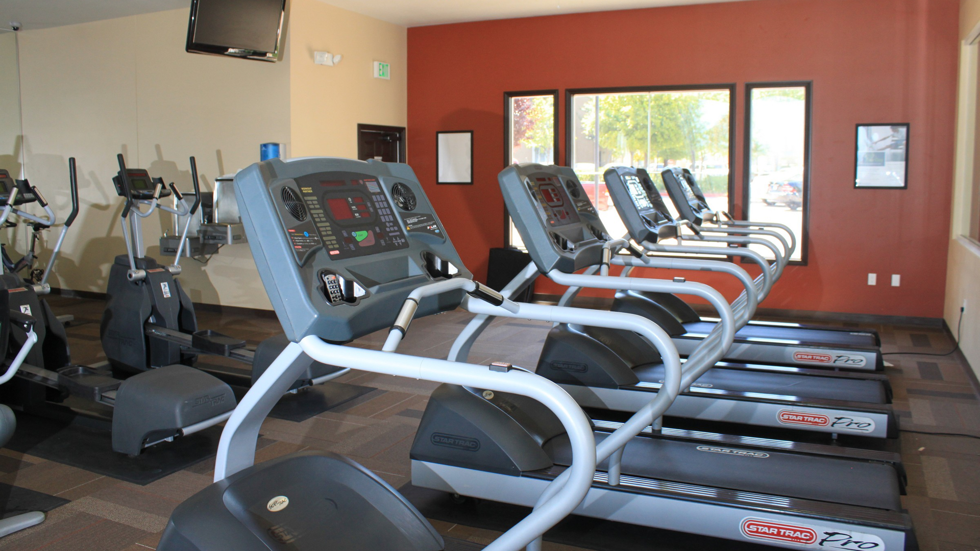 Gym at Promenade at Town Center Apartments (1 of 2)