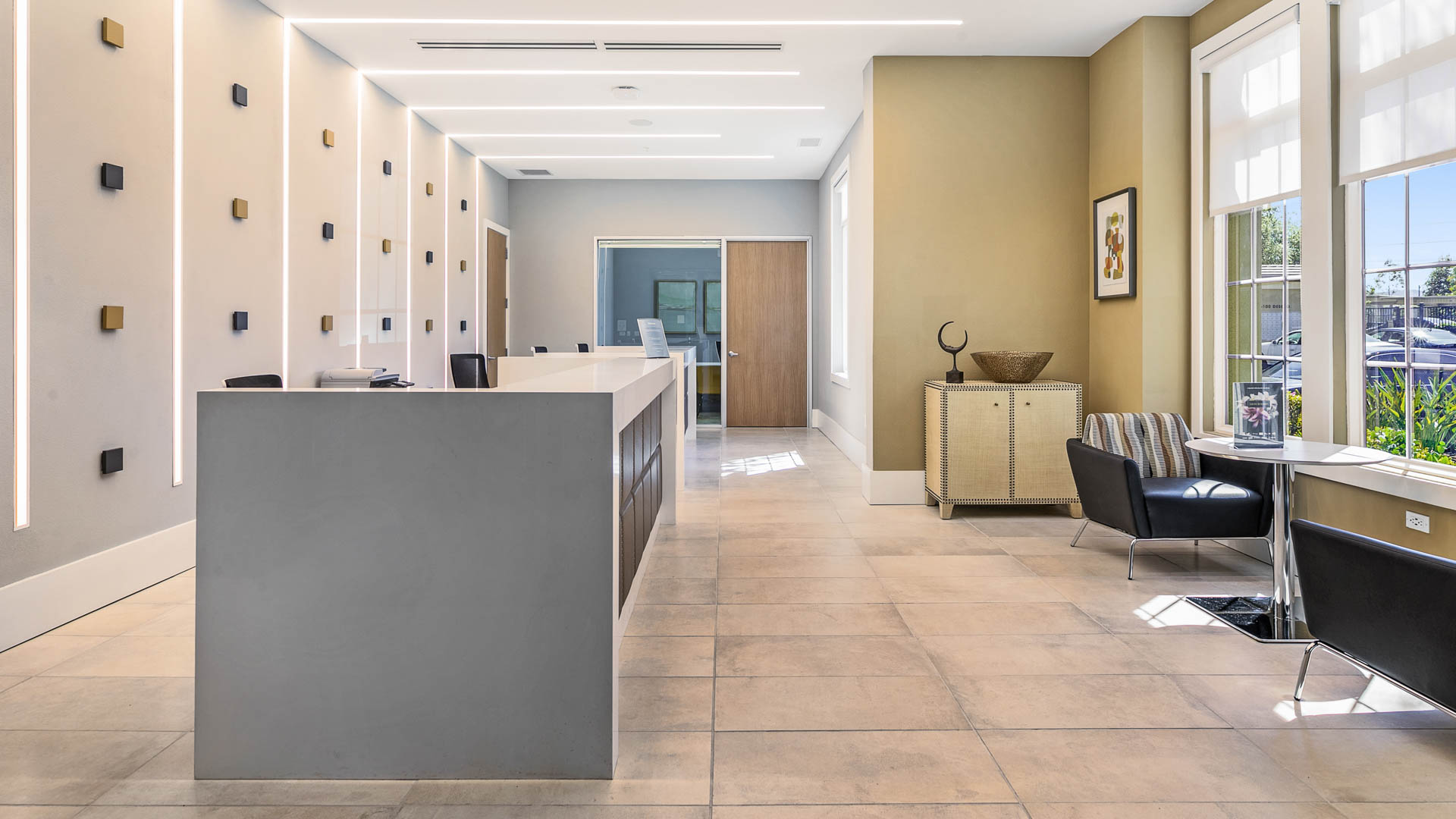 Lobby at Bella Vista At Warner Ridge Apartments
