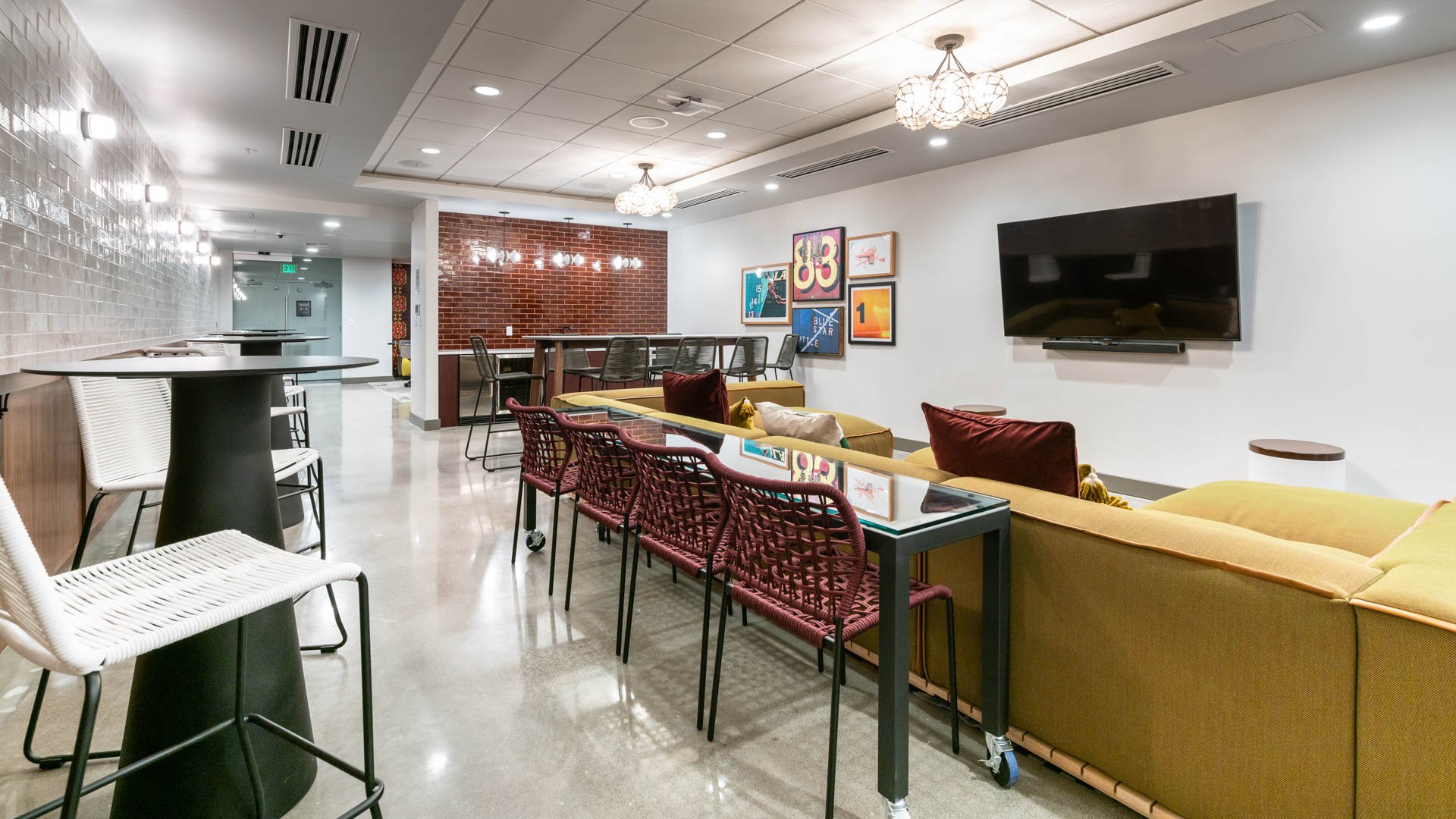 Lounge at Olympus Apartments (2 of 4)
