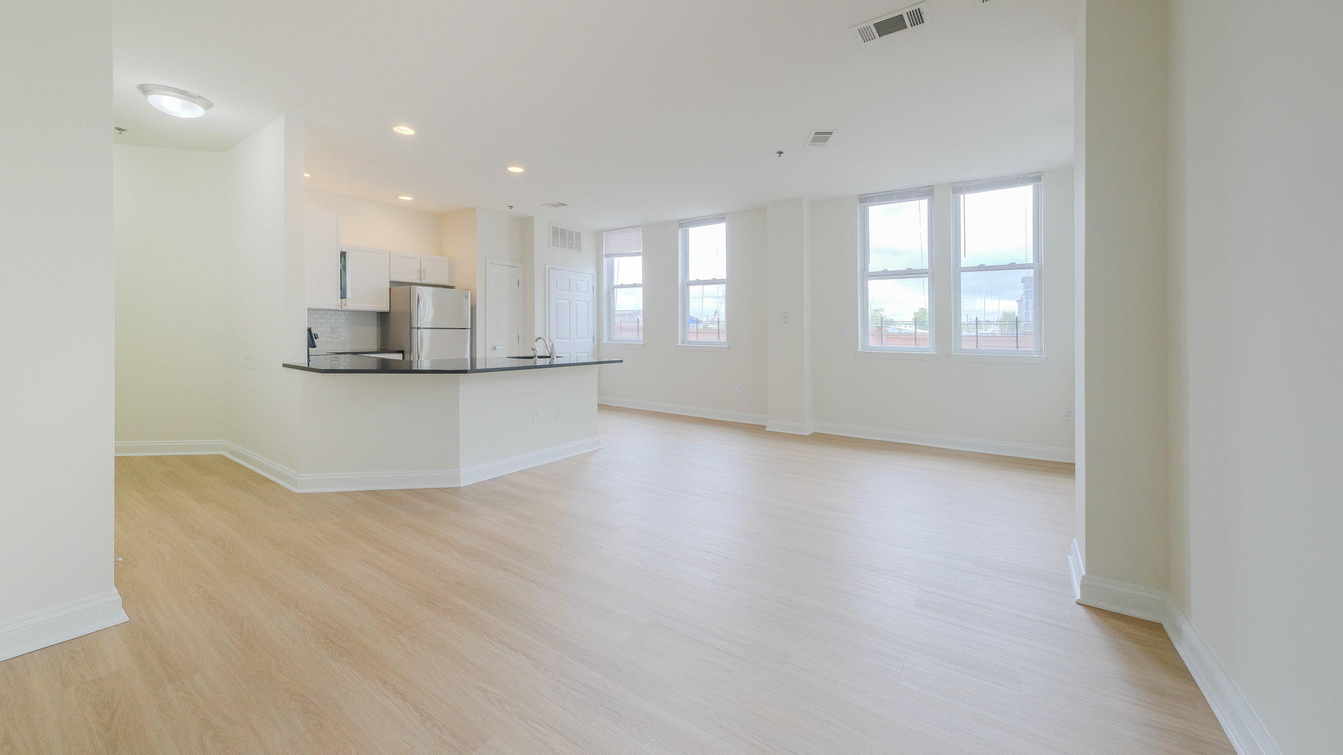 Hudson Point Apartments 6 of 12