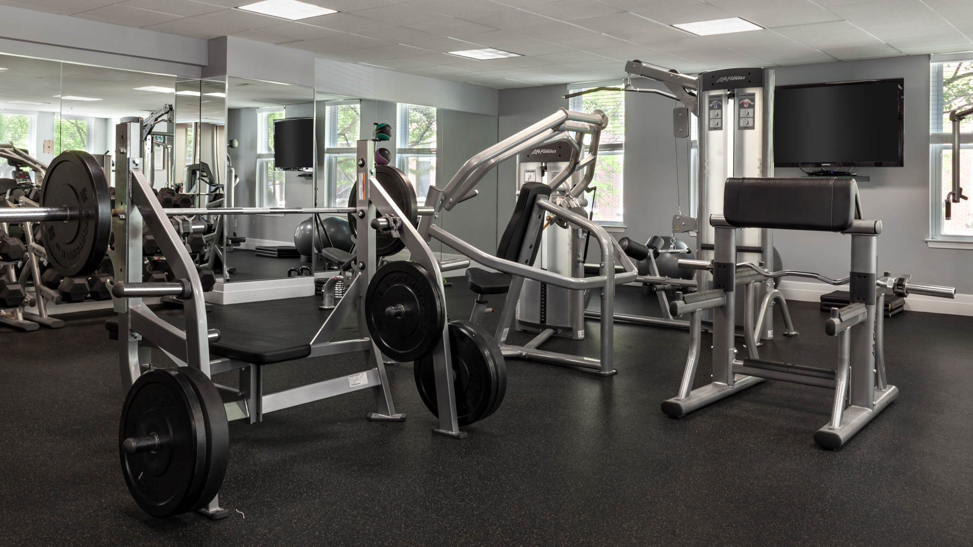 Gym at Hudson Point Apartments (1 of 4)