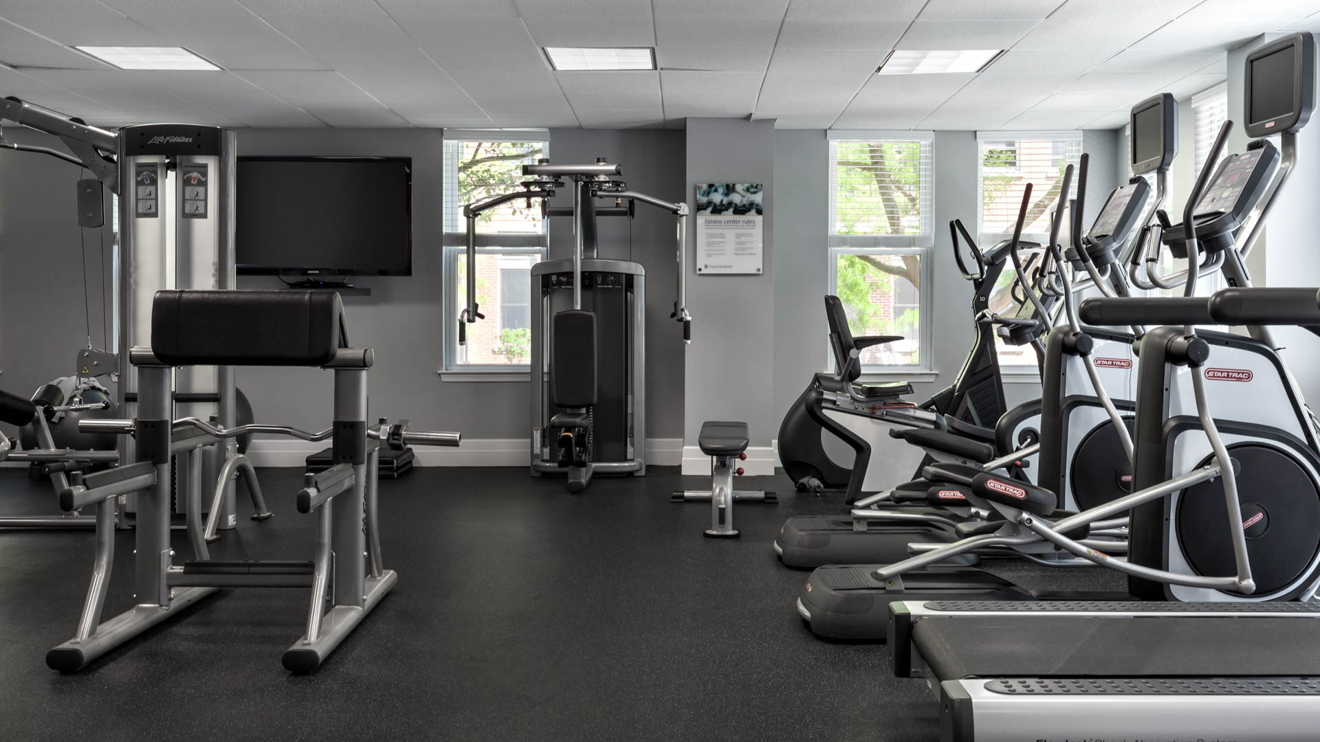 Gym at Hudson Point Apartments (2 of 4)