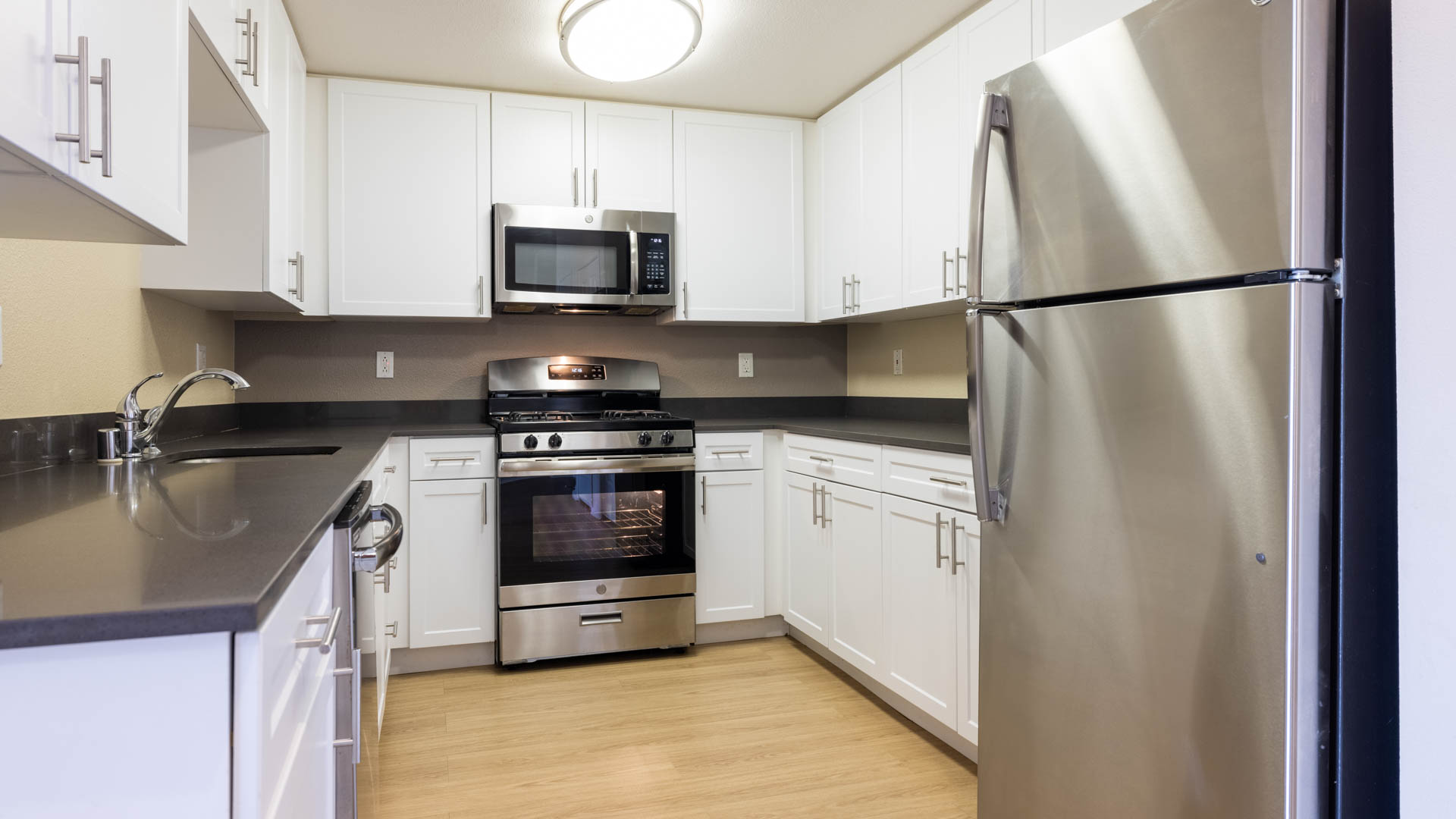 Bay Hill Apartments 4 of 12