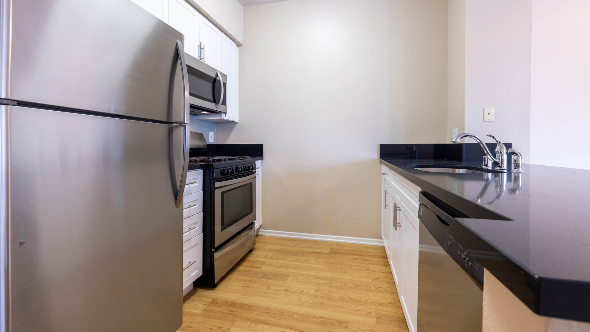 Bay Hill Apartments 5 of 12