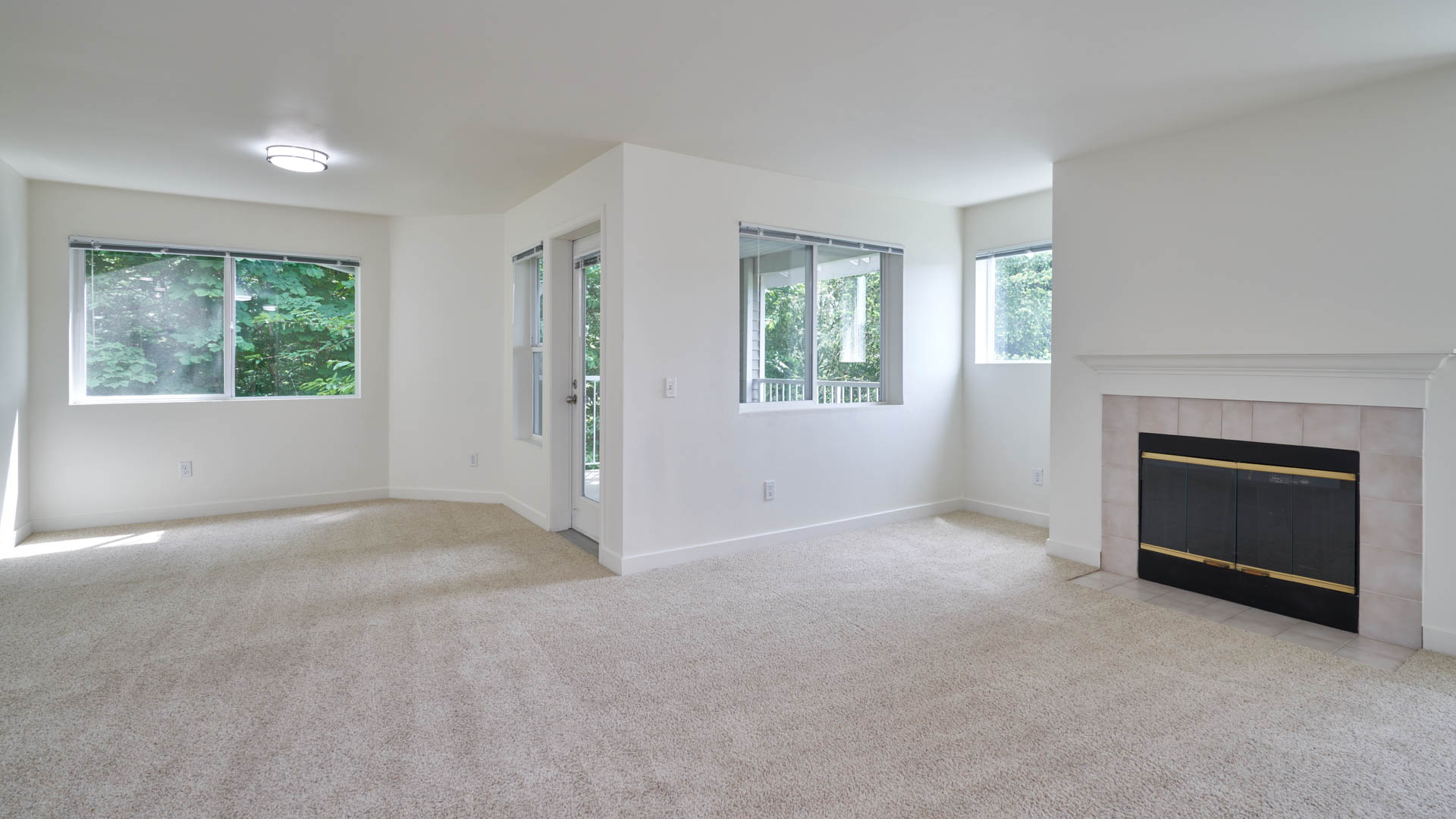 Ivorywood Apartments 10 of 12