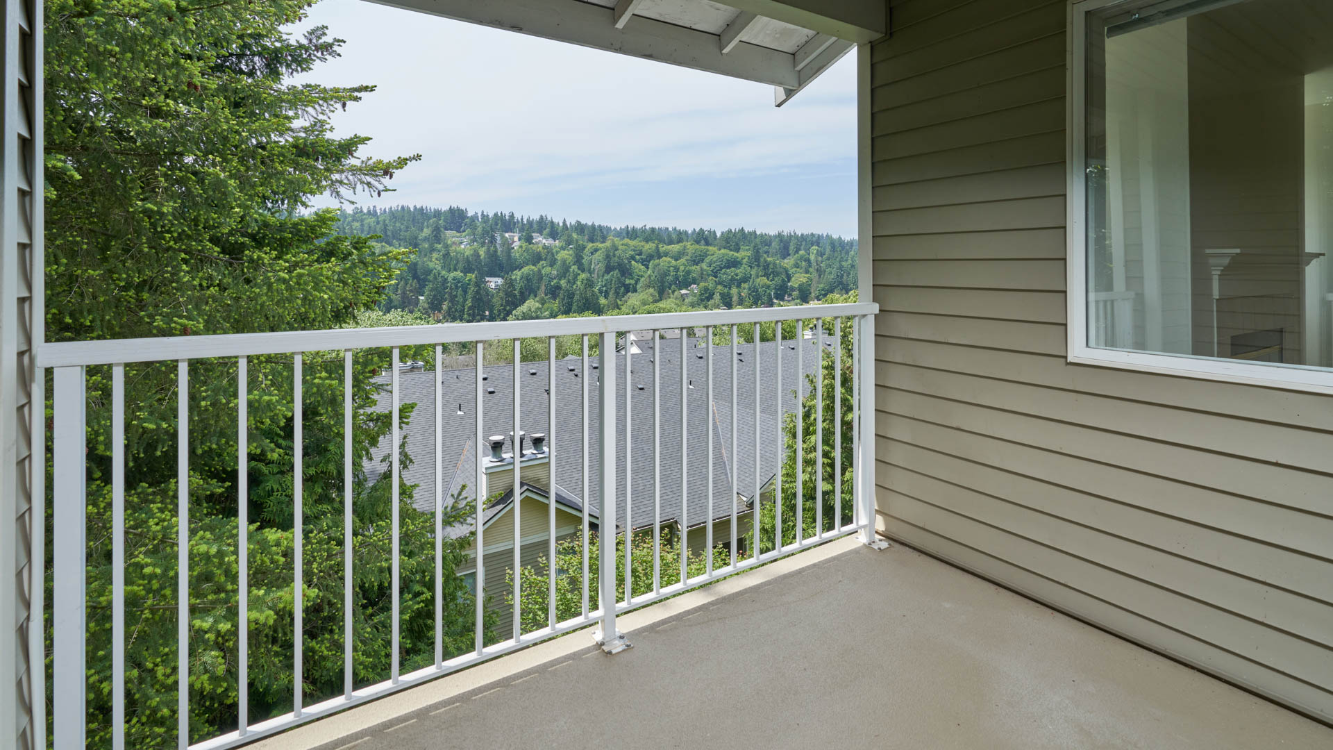 Ivorywood Apartments 4 of 11