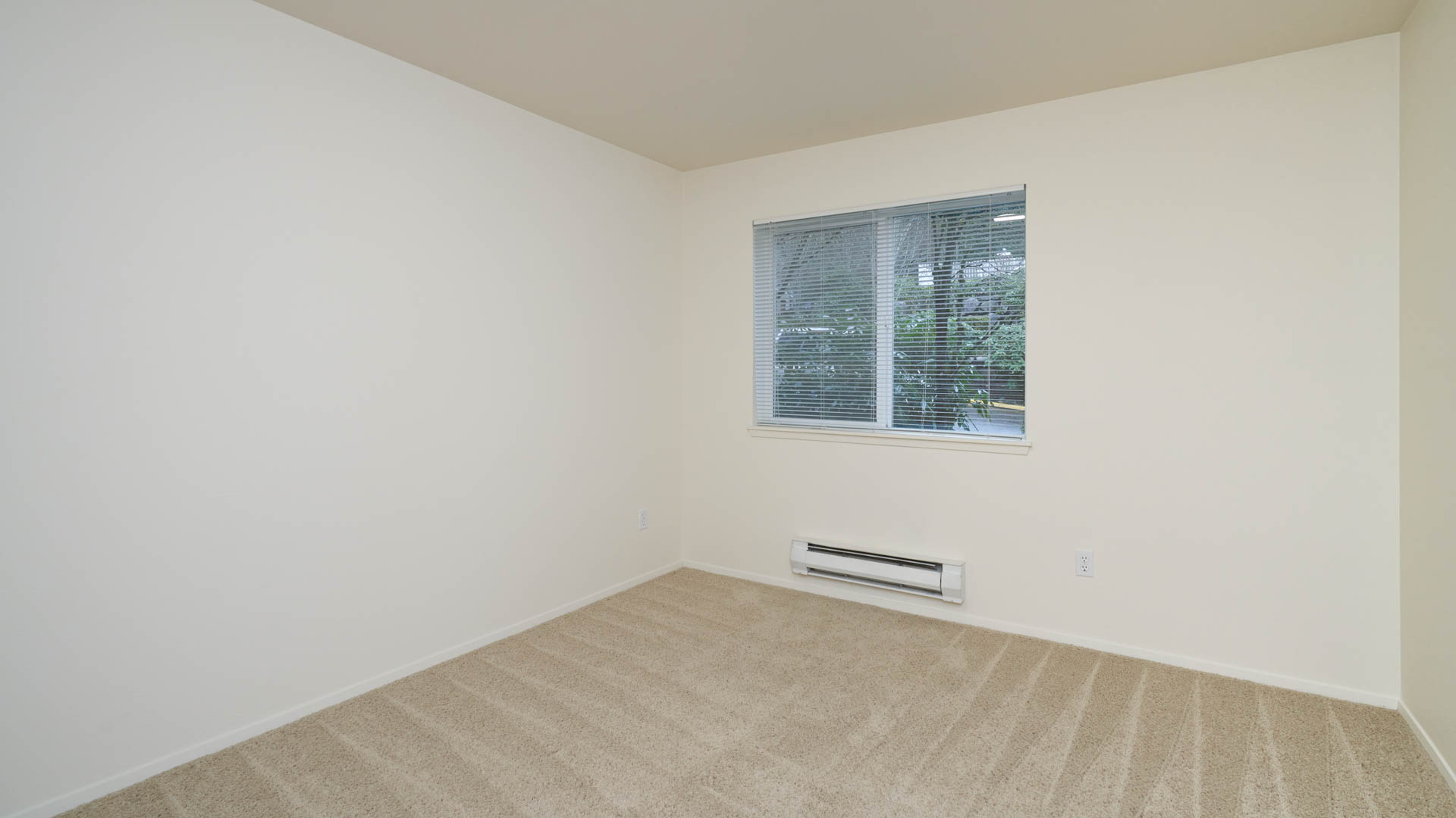 Ivorywood Apartments 1 of 8