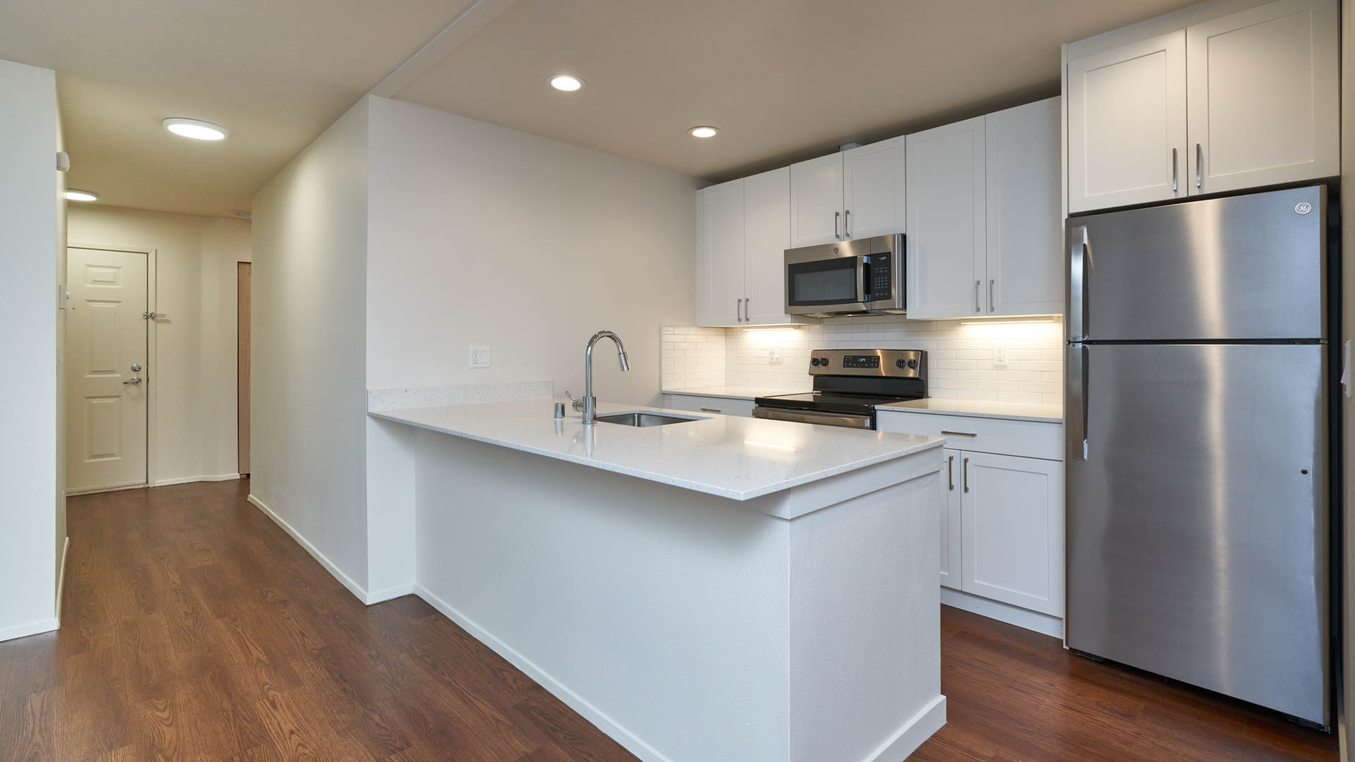 Ivorywood Apartments 8 of 12