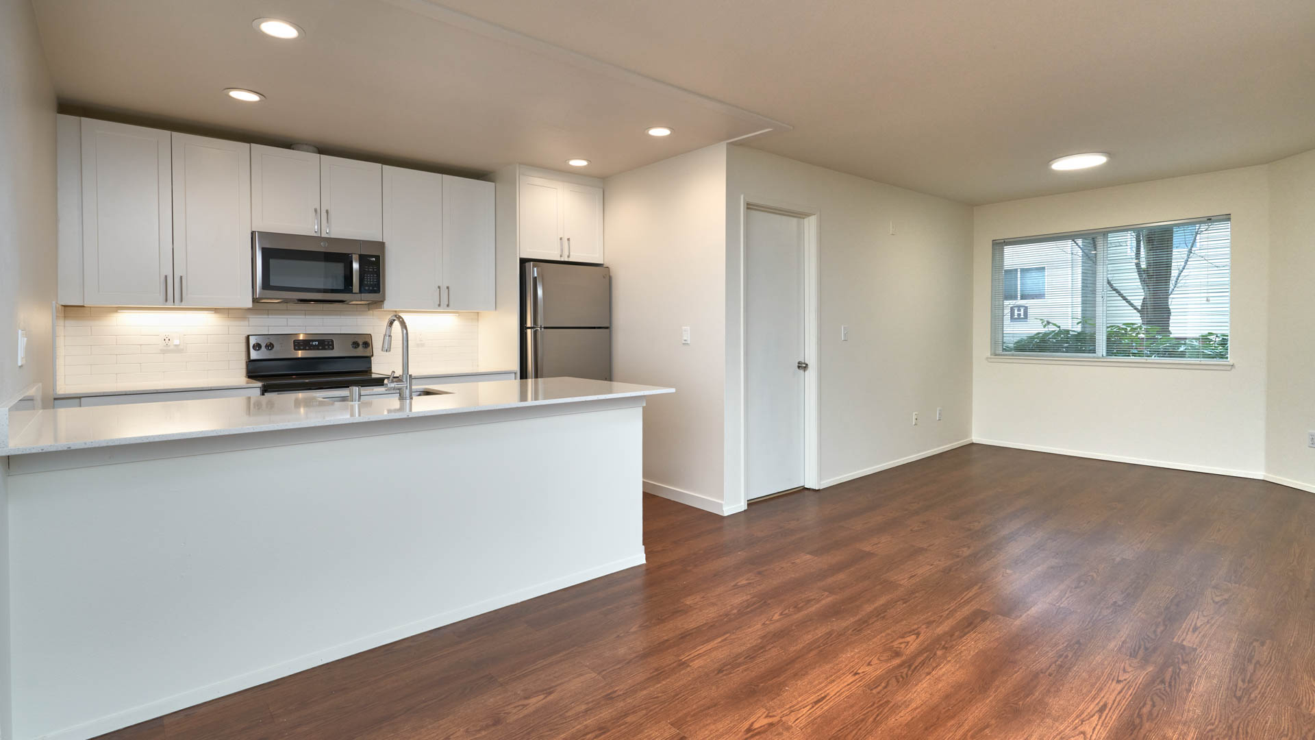 Ivorywood Apartments 9 of 12
