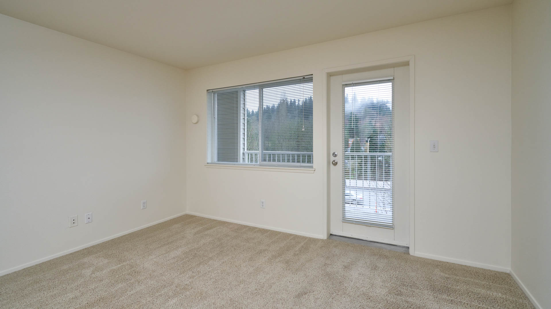 Ivorywood Apartments 1 of 6