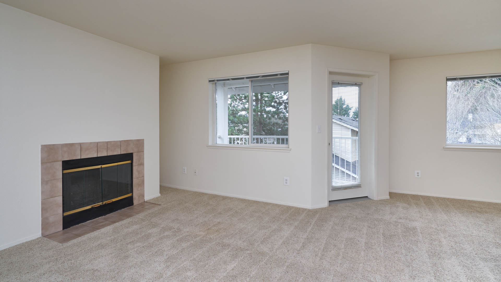Ivorywood Apartments 2 of 11