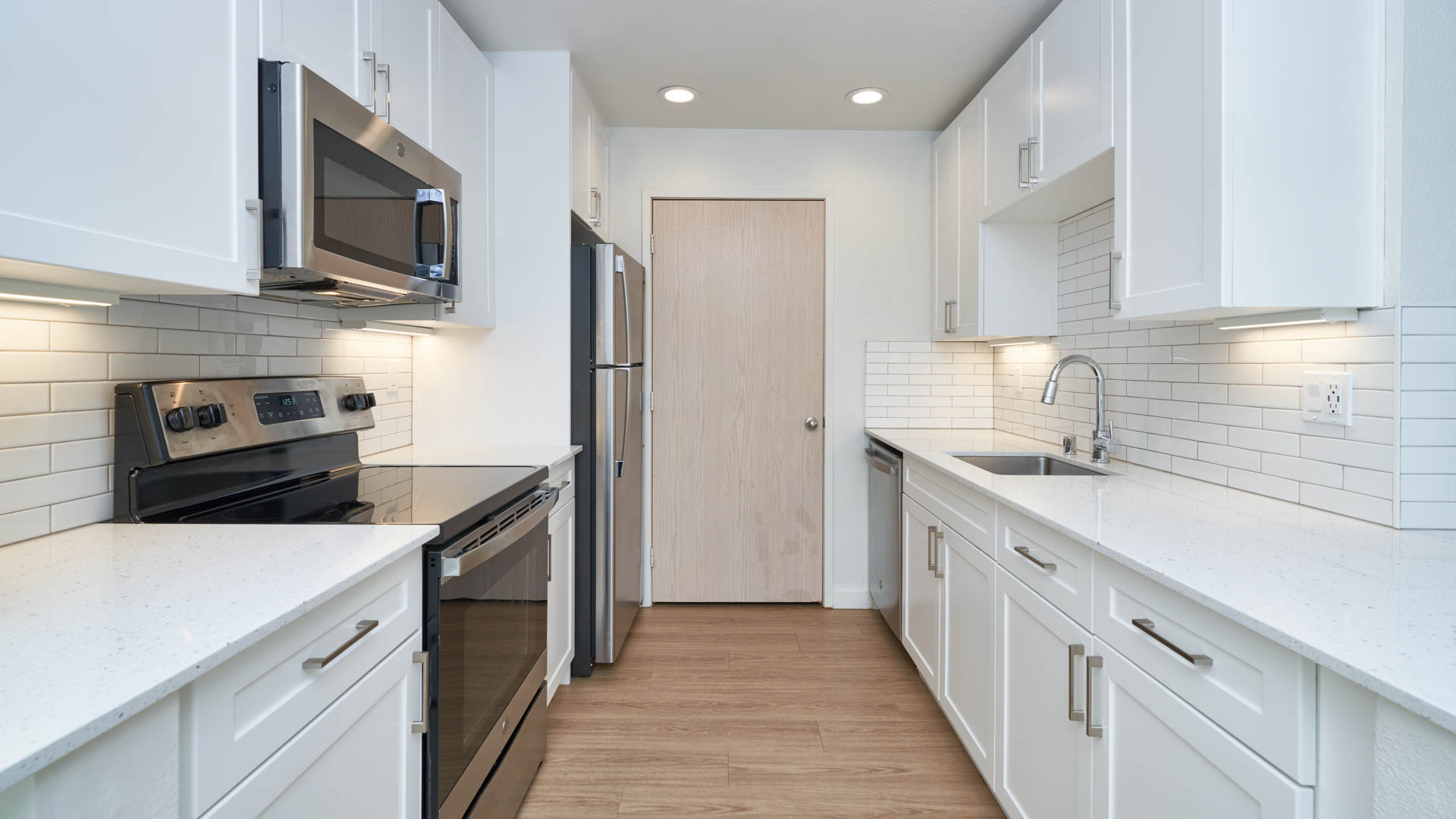 Ivorywood Apartments 6 of 12