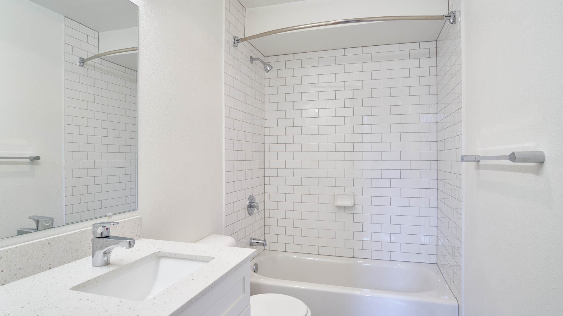 Ivorywood Apartments 6 of 11