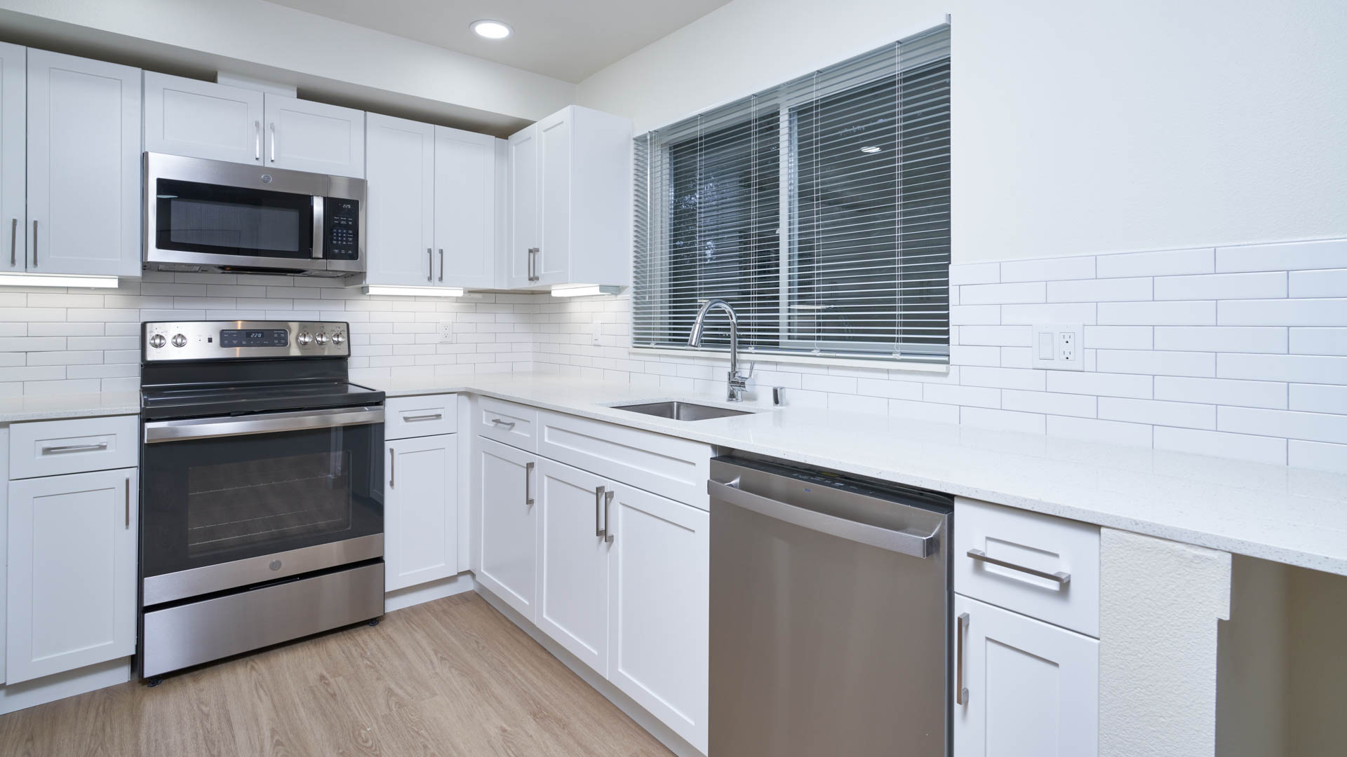 Ivorywood Apartments 7 of 12