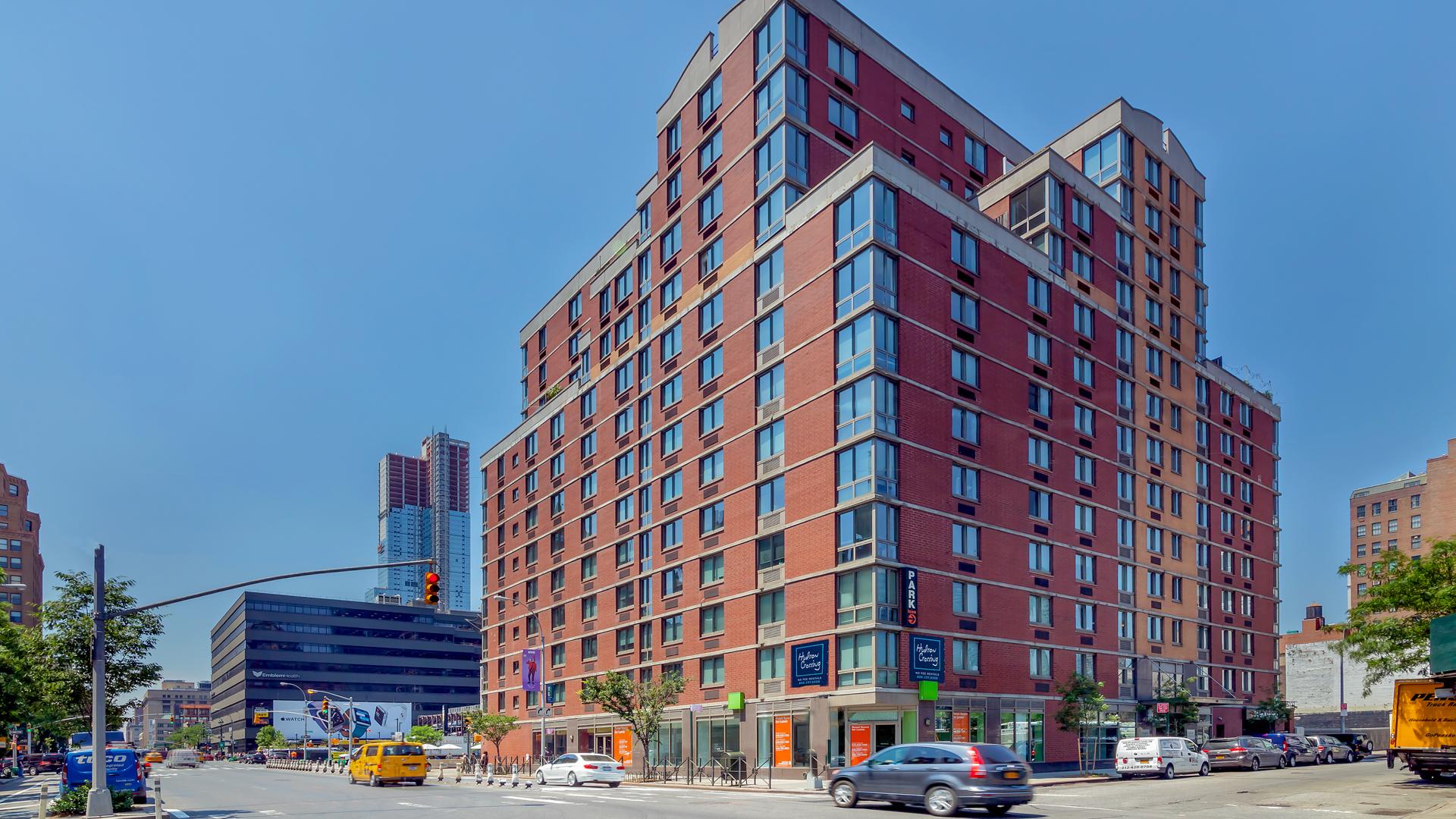 Hudson Crossing Apartments 2 of 12