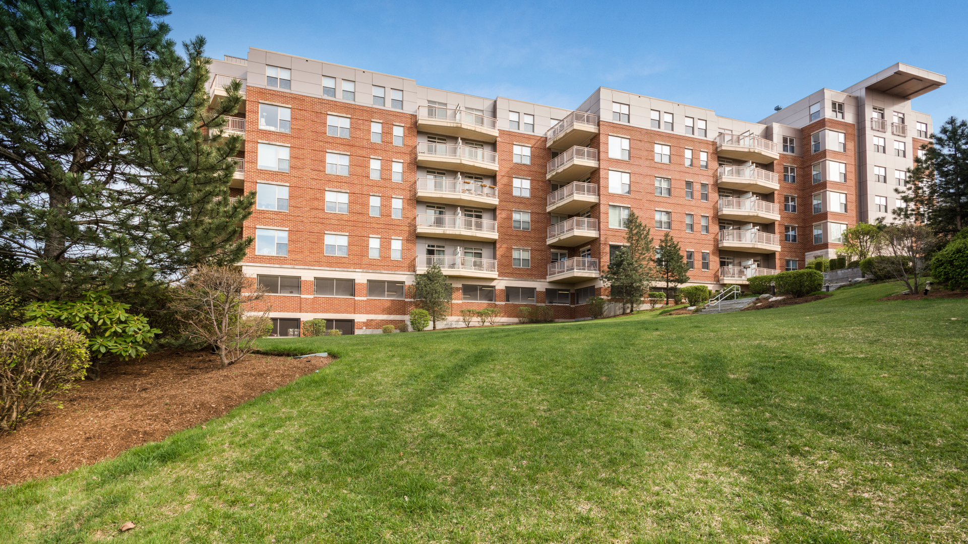 Longview Place Apartments 3 of 12
