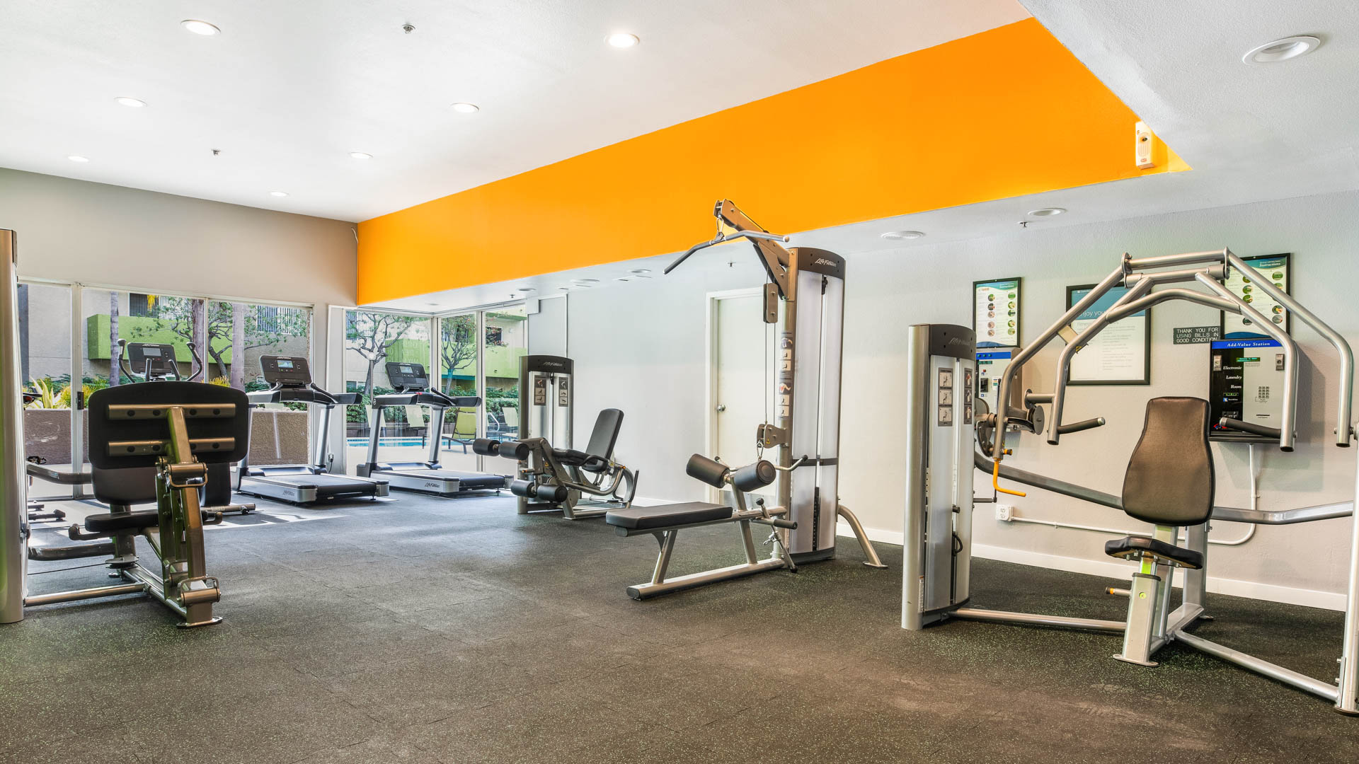 Gym at Hampshire Place Apartments (1 of 3)
