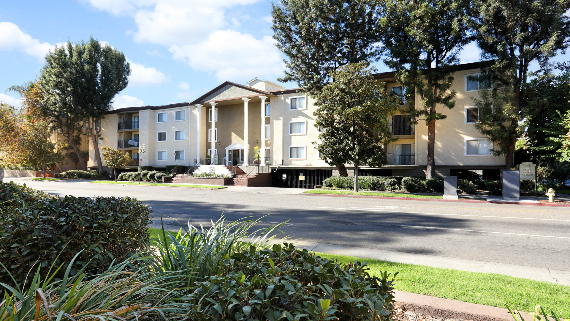 Virgil Square Apartments 3 of 12
