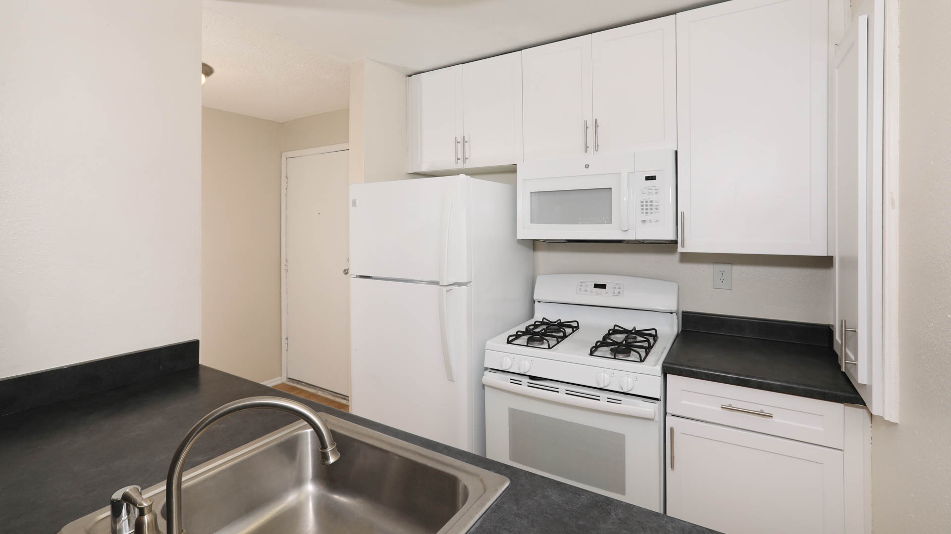 Virgil Square Apartments 4 of 12