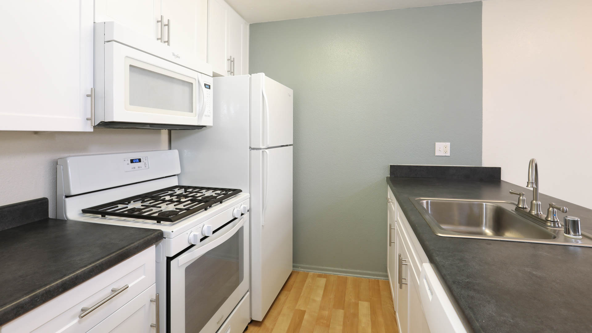 Virgil Square Apartments 5 of 12