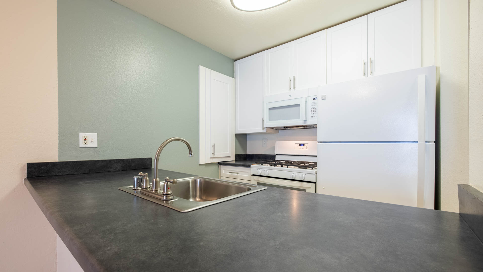 Virgil Square Apartments 7 of 12