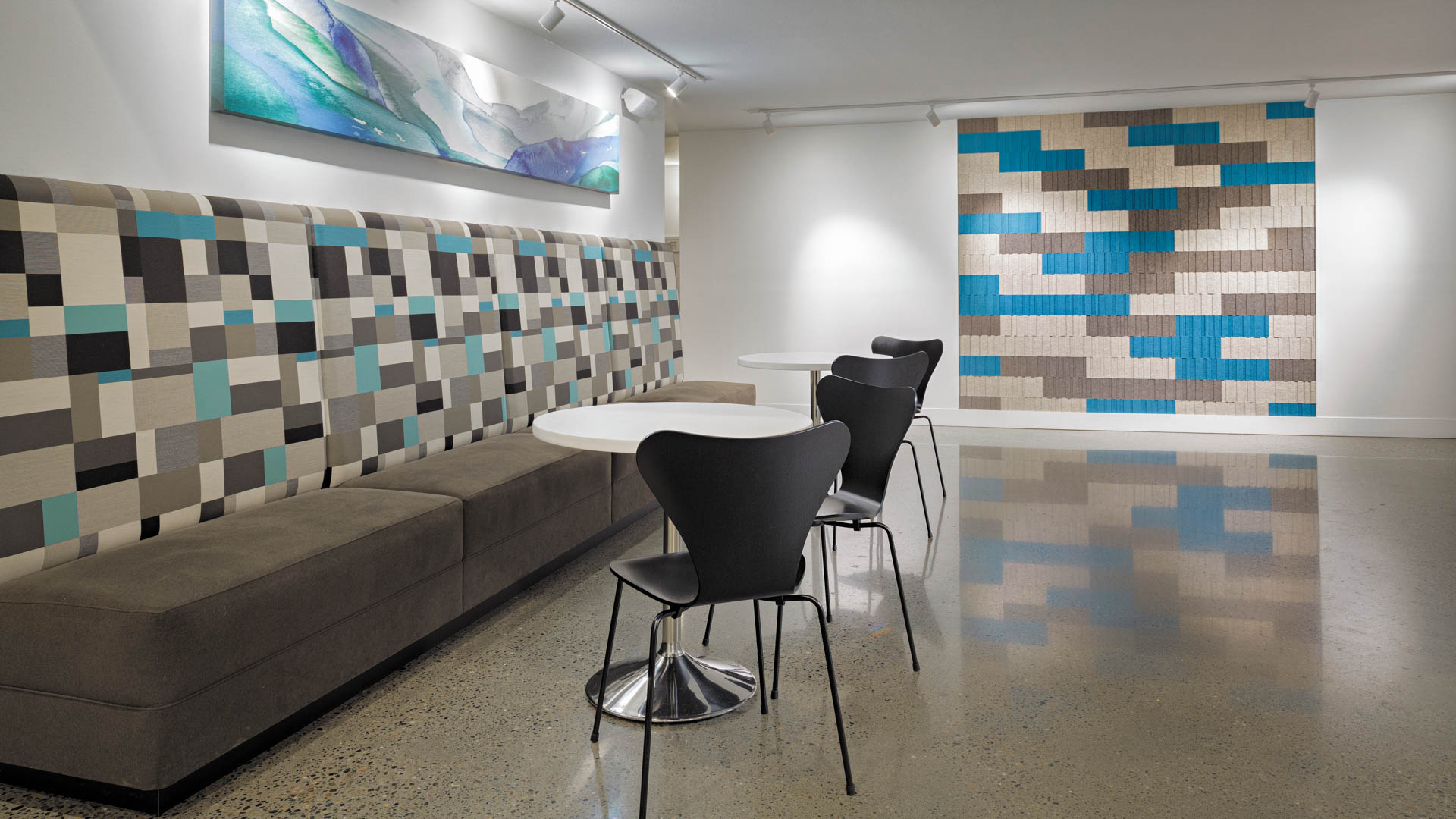 Lounge at Harbor Steps Apartments (3 of 4)