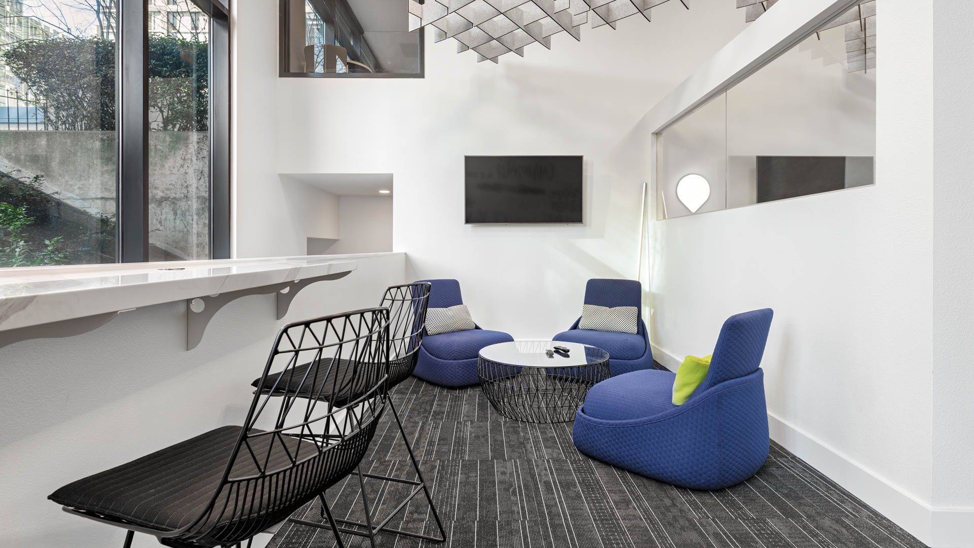 Lounge at Harbor Steps Apartments (4 of 4)