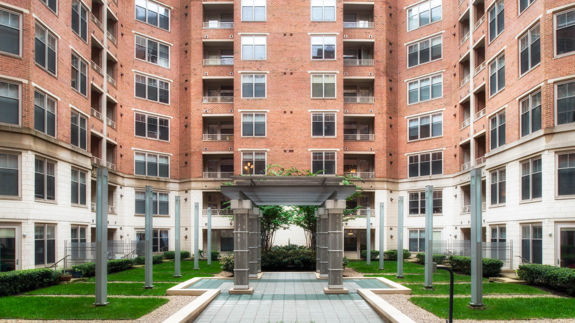 2400 M Apartments 2 of 12